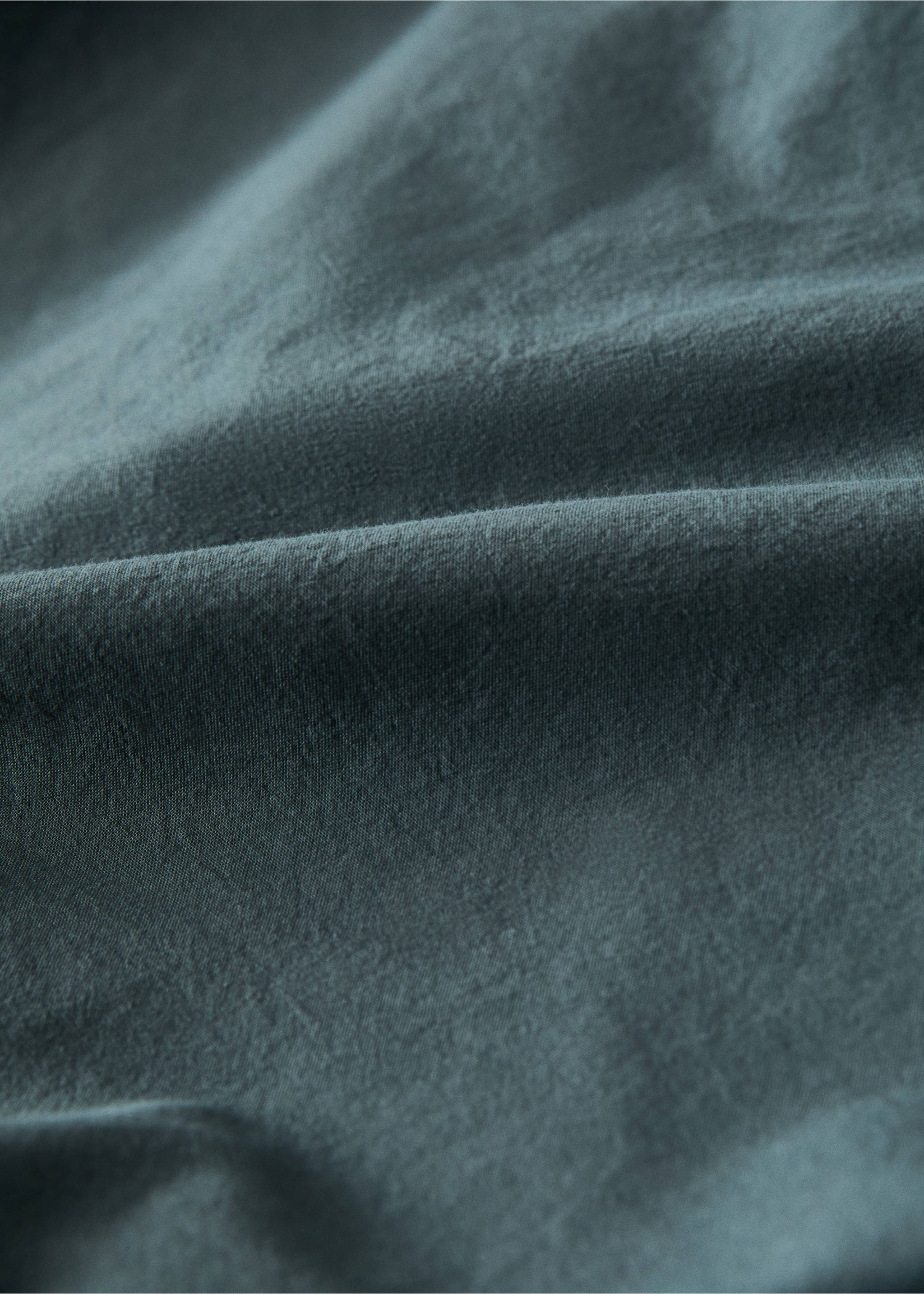 Washed cotton fitted sheet for 180 cm bed - Details of the article 2, Ink Blue. Ref: 17041578-00.