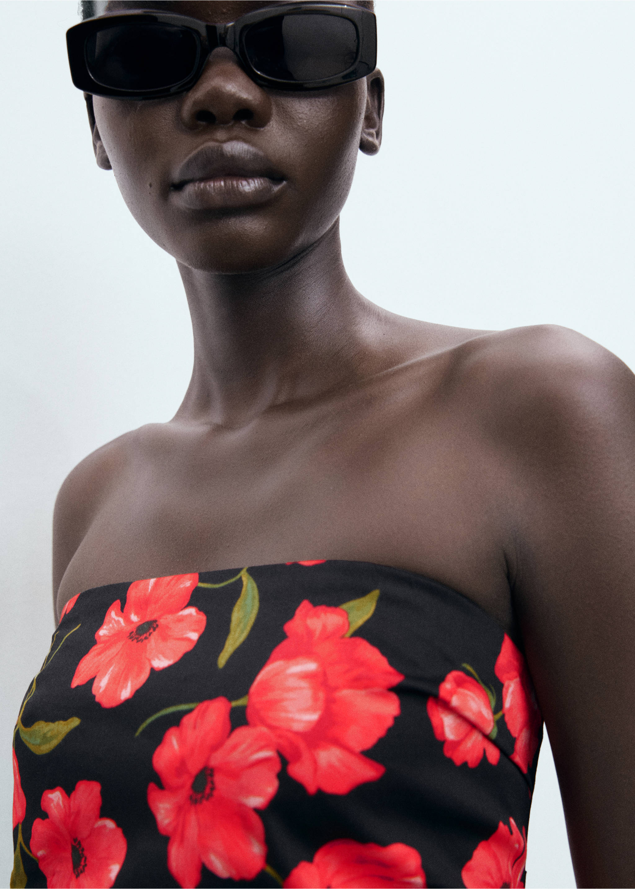 Strapless floral dress - Details of the article 3, Black. Ref: 17042537-00.