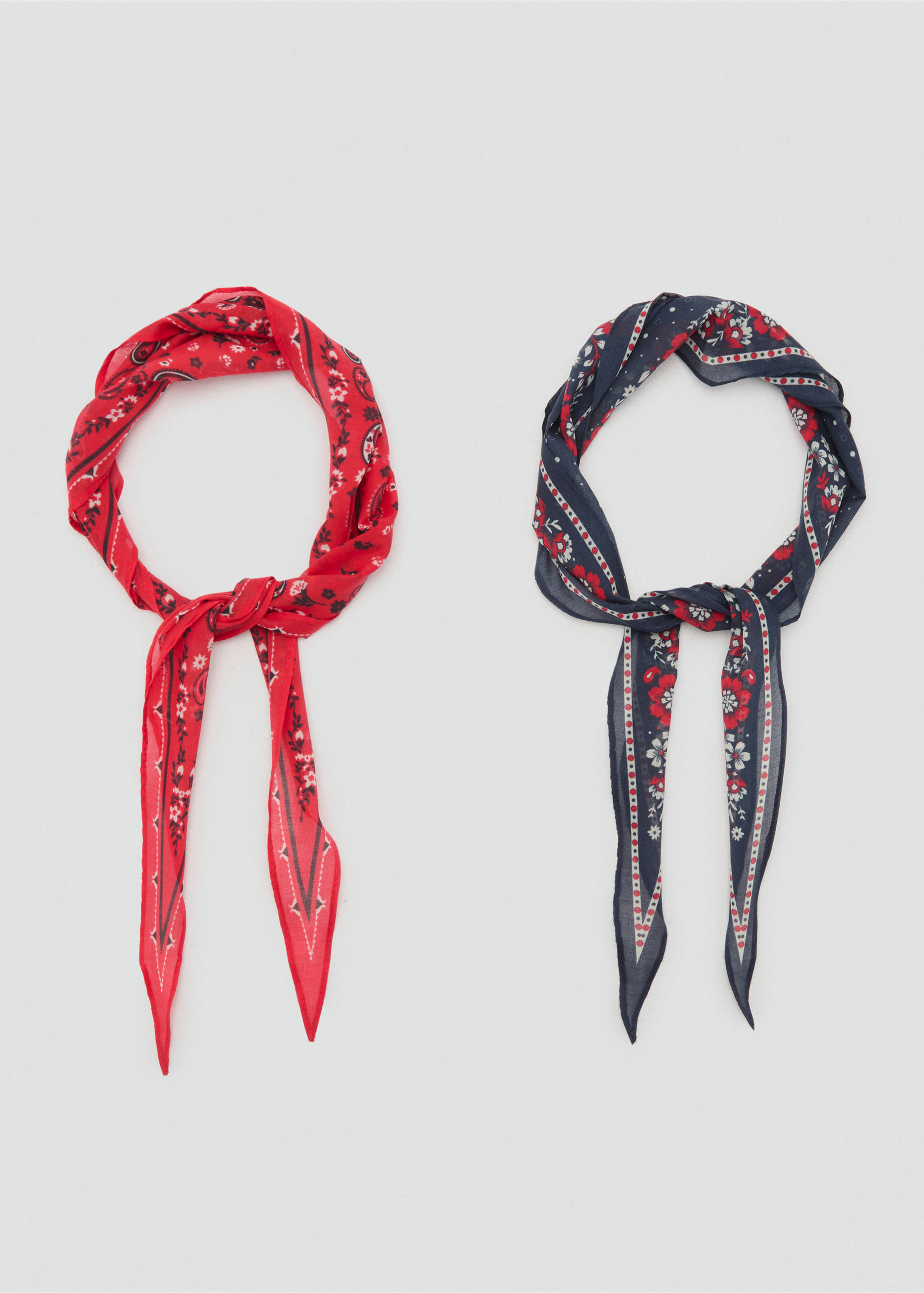 Set van 2 bedrukte zakdoeken - Detail van het artikel 1, Rood. Ref: 17042543-00.