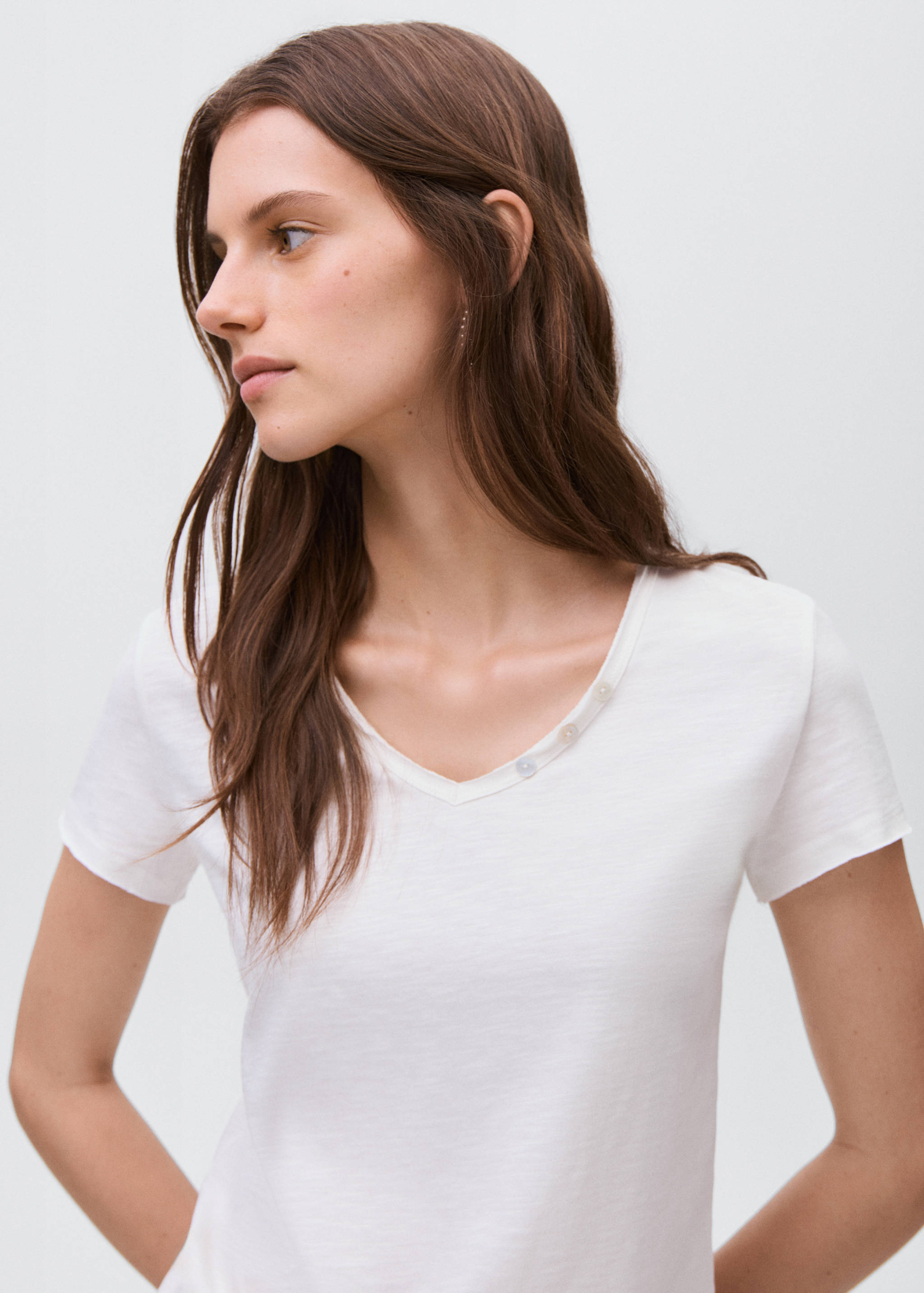 T-shirt détail de bouton en nacre - Détail de l'article 1
