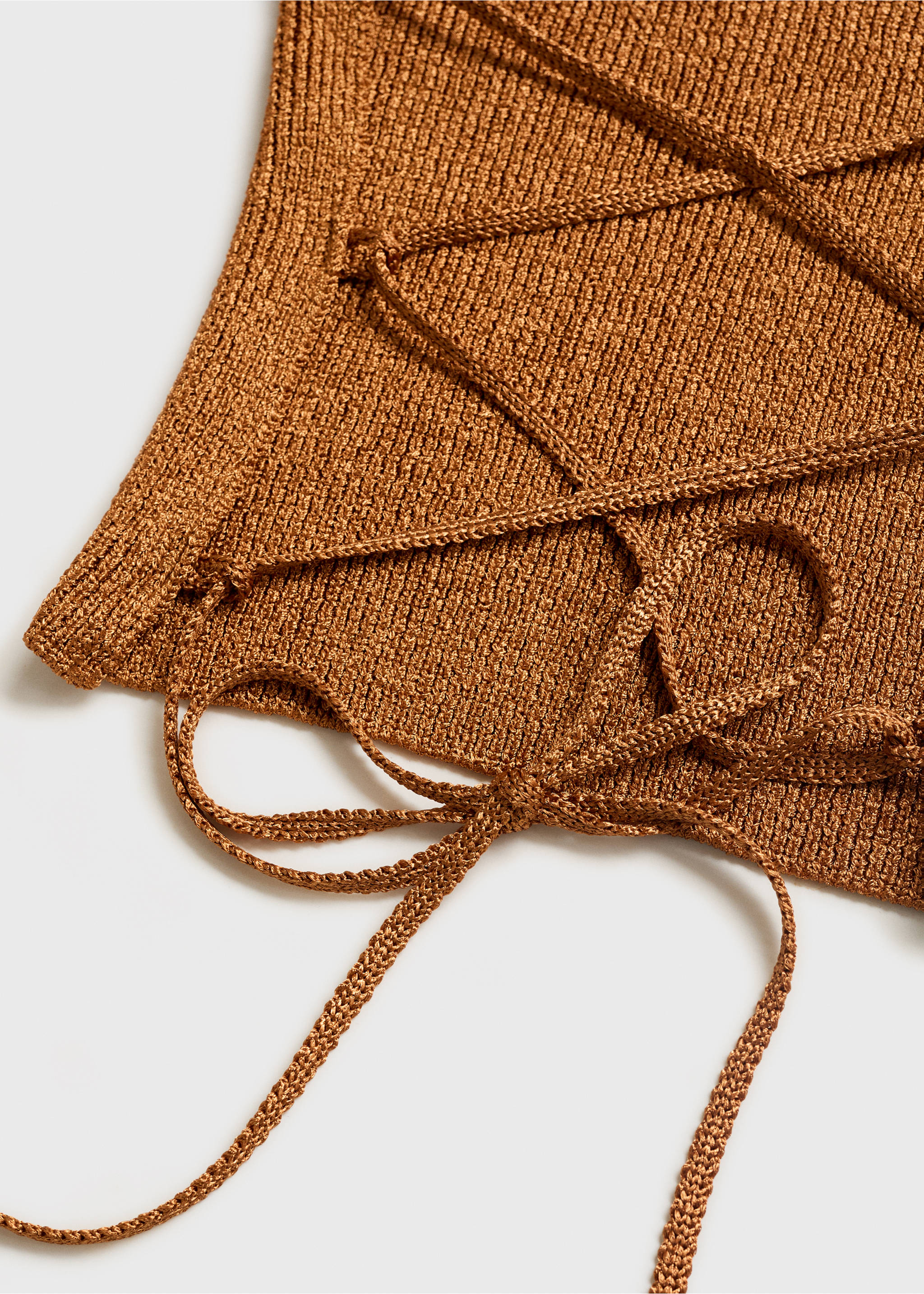 Lurex knitted top with crossed back - Details of the article 0, Copper. Ref: 17042899-00.