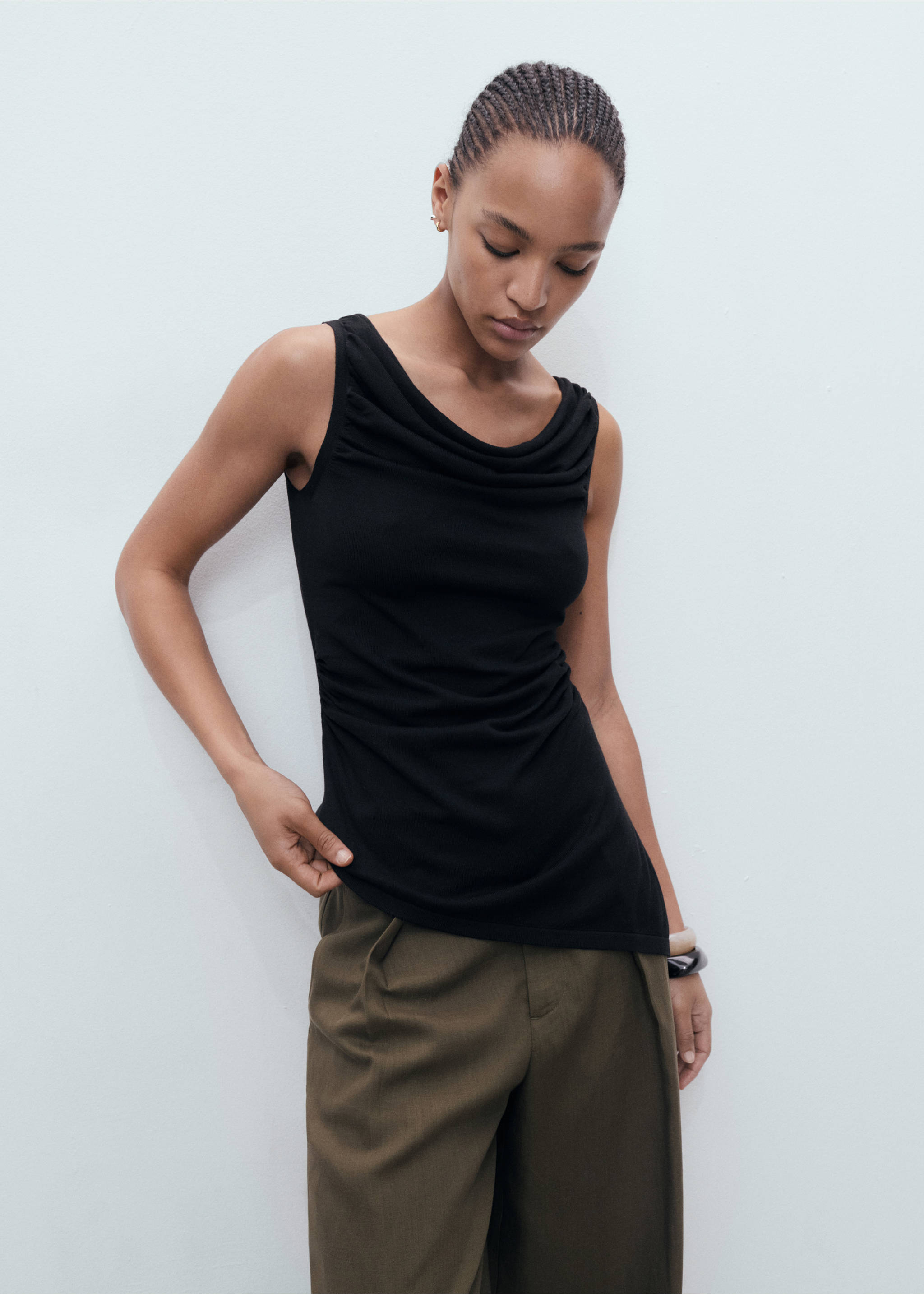 Draped knitted top - Medium plane, Black. Ref: 17042904-00.