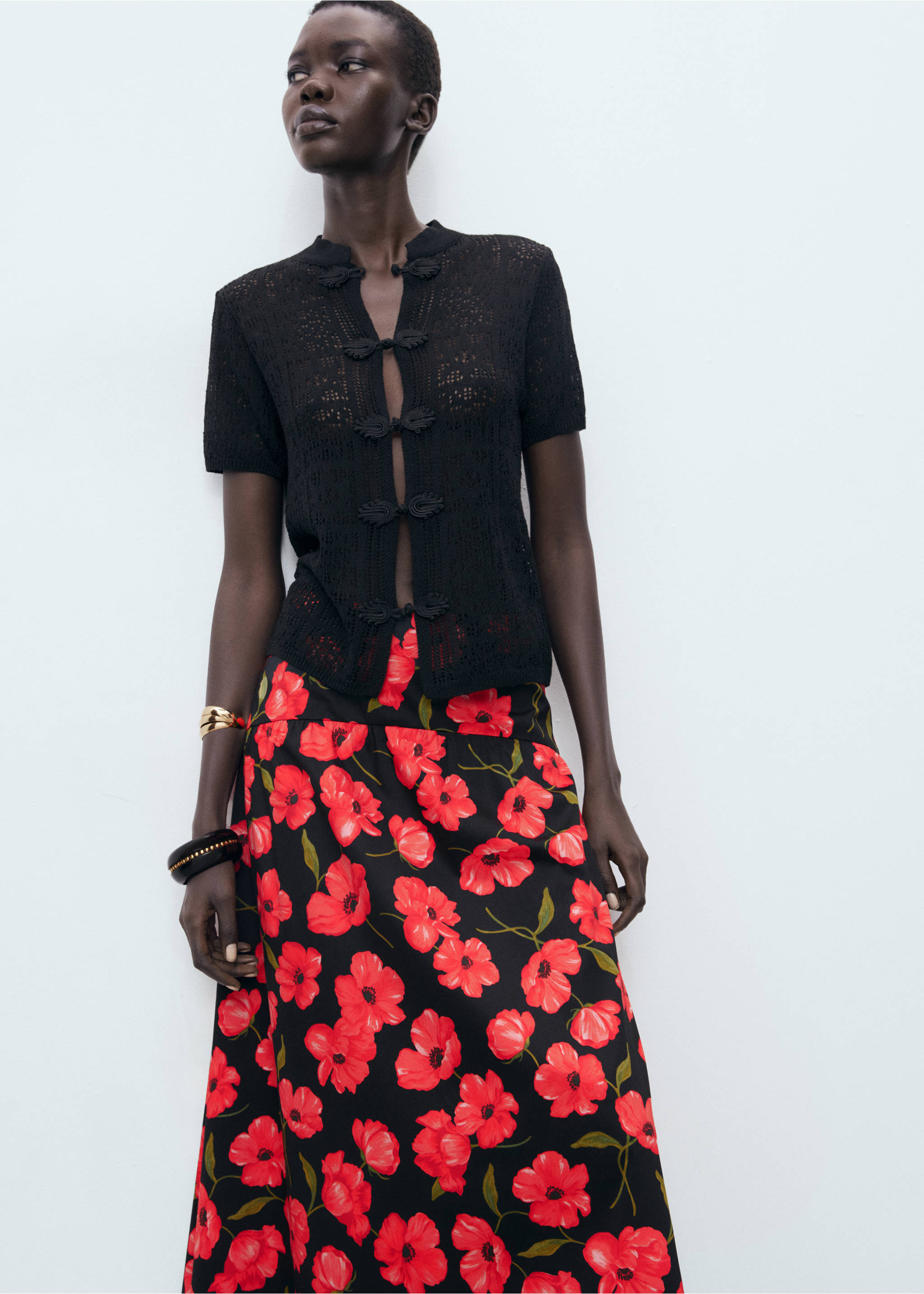Floral-print flared skirt - Details of the article 1, Black. Ref: 17042905-00.