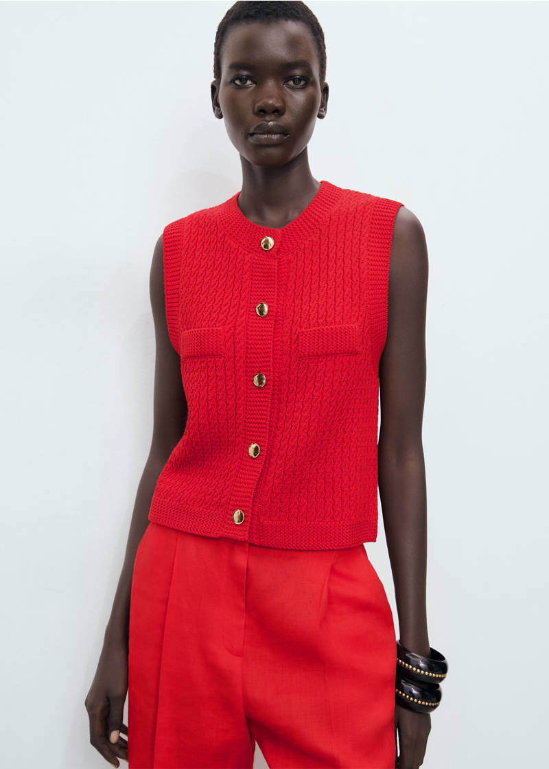 Chunky-knit vest with buttons