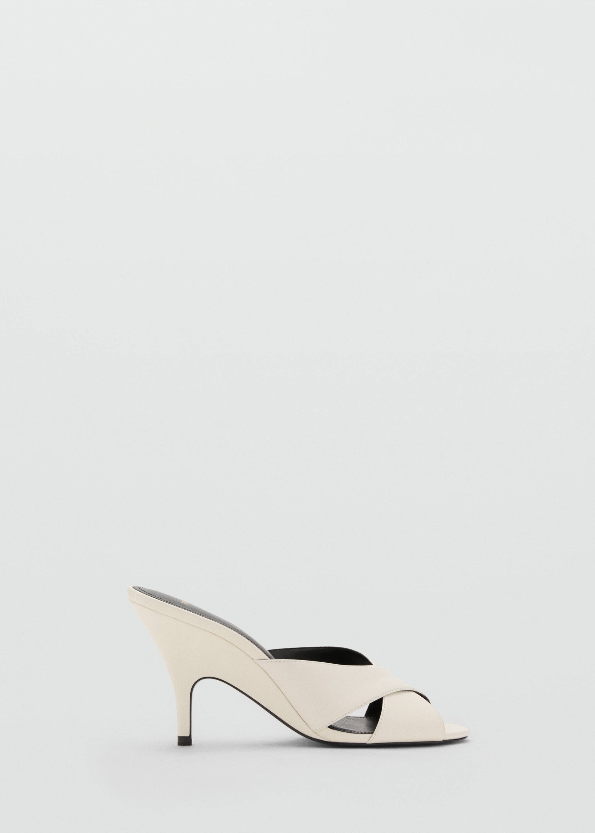 Leather heeled sandal with crossed straps - Article without model