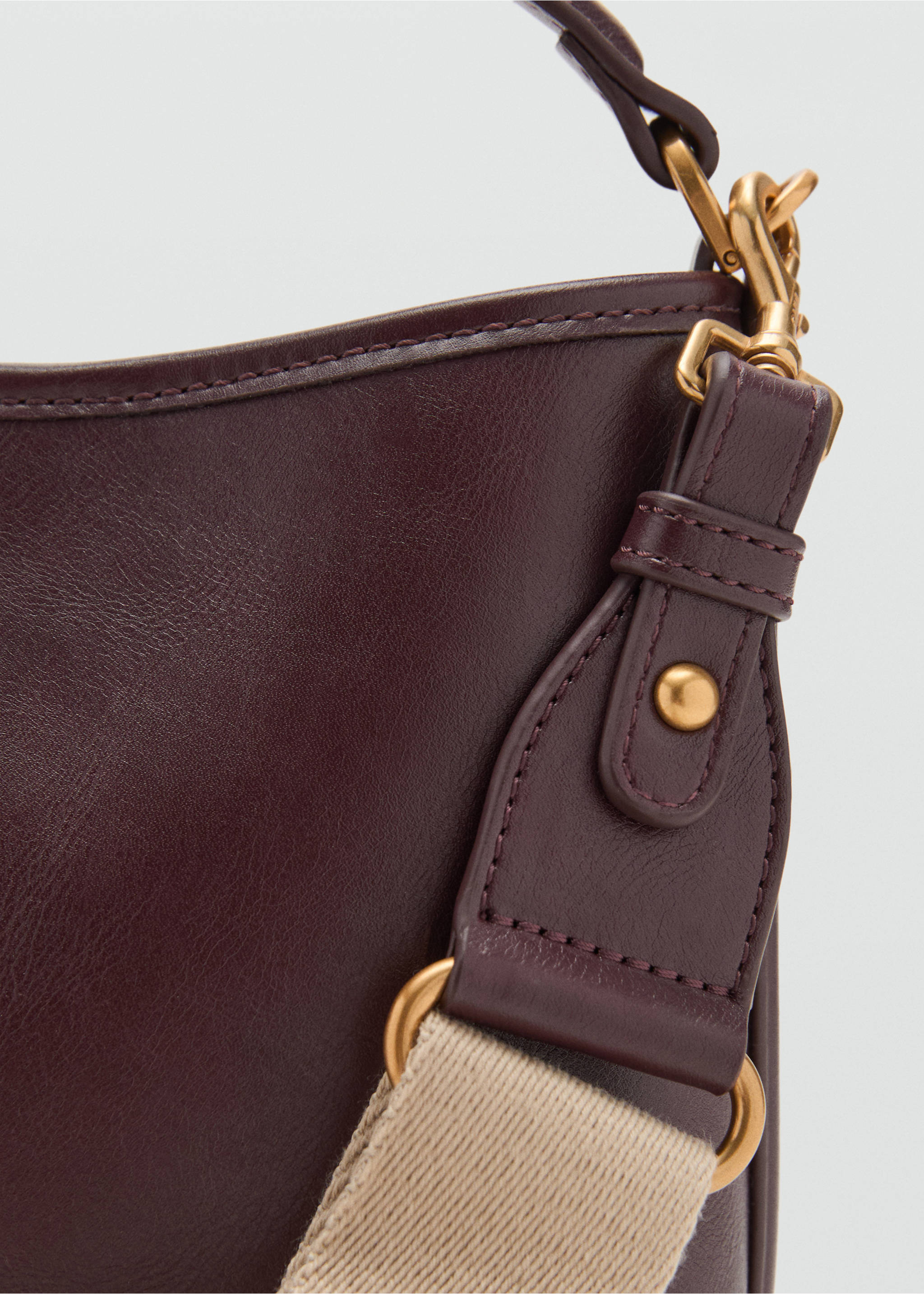 Bolso bucket tamaño pequeño - Detalle del artículo 1, Burdeos. Ref: 17042924-00.