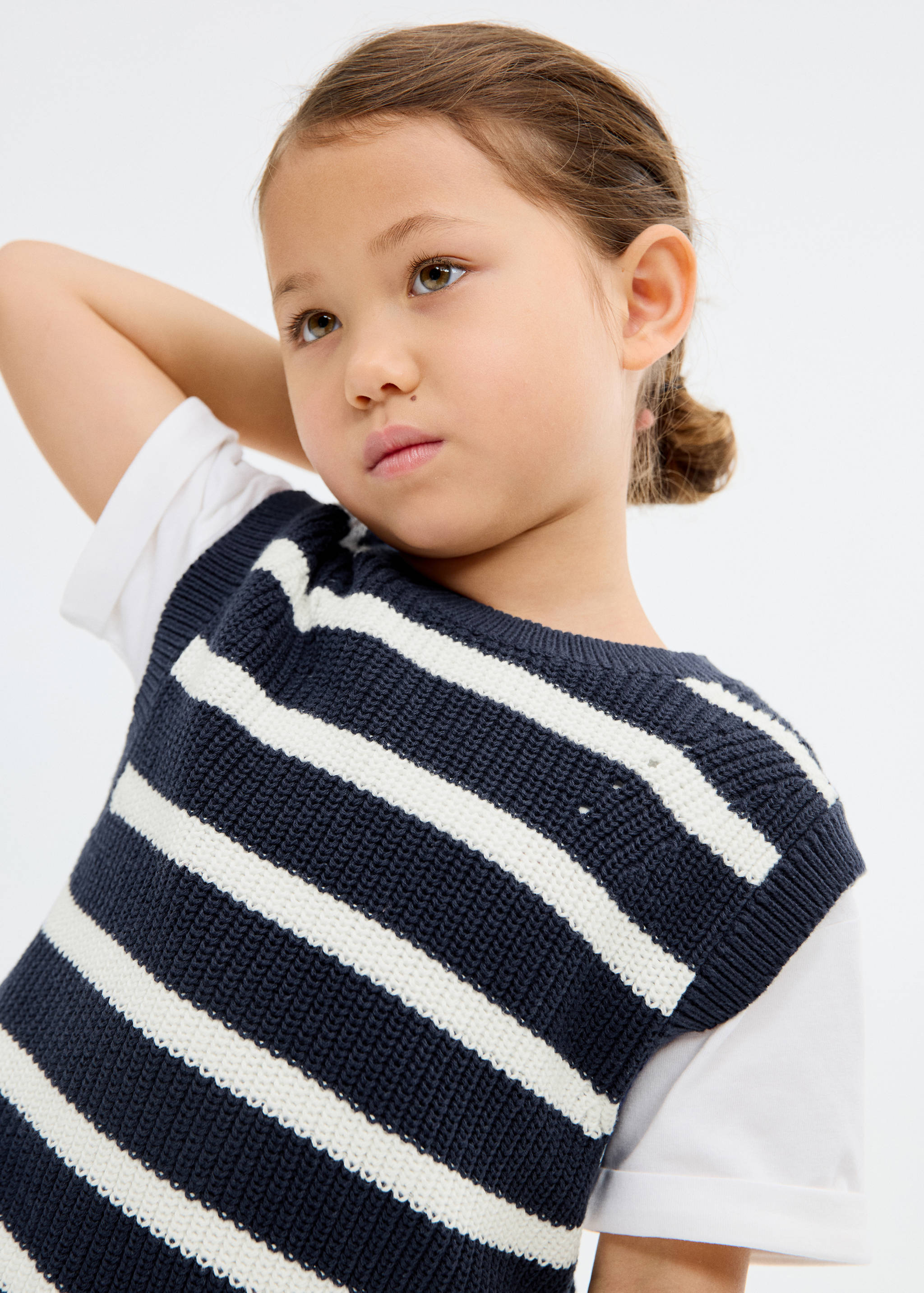 Striped knitted gilet - Details of the article 1