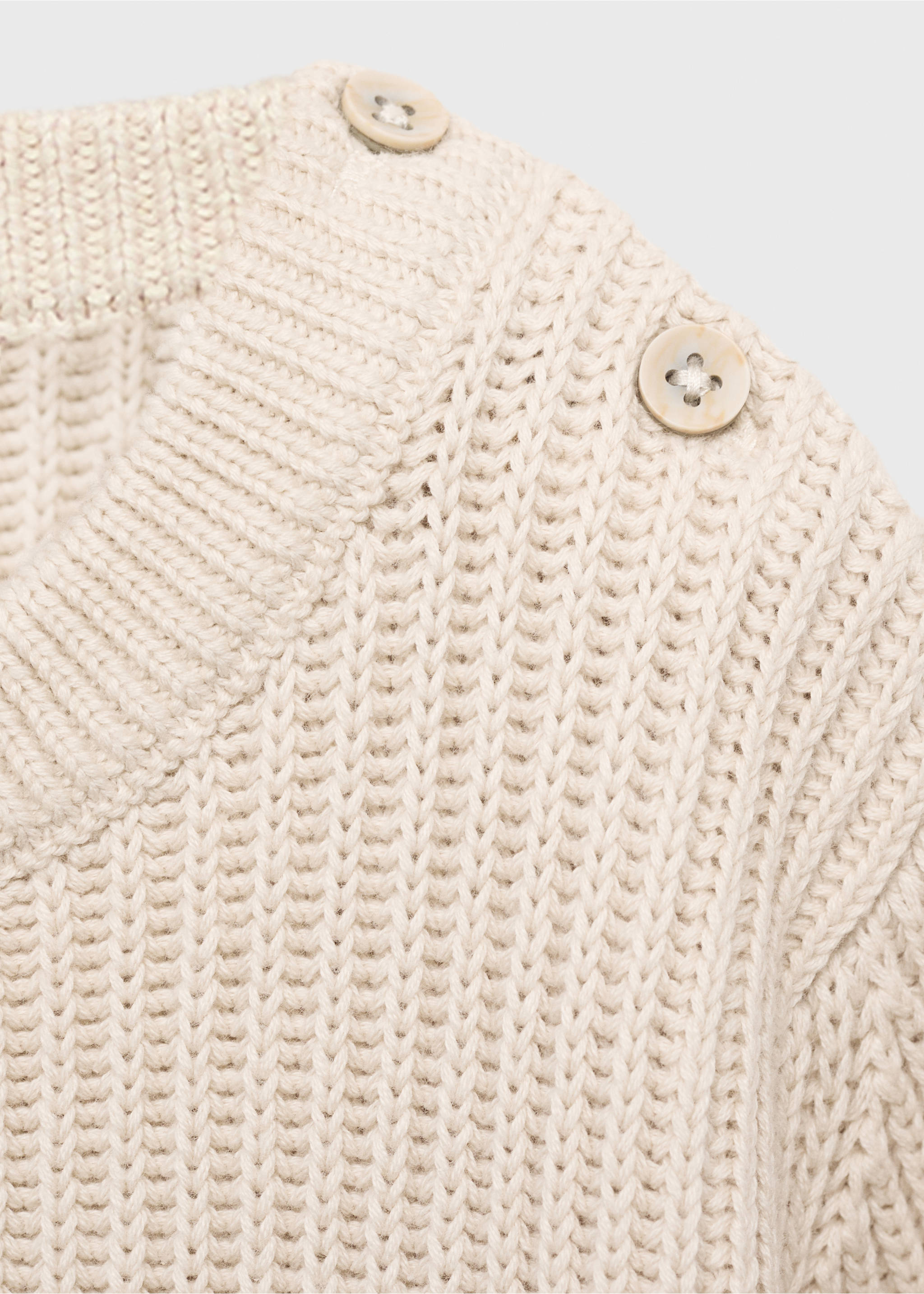 Buttons detail knit sweater - Details of the article 8, Beige. Ref: 17043281-00.