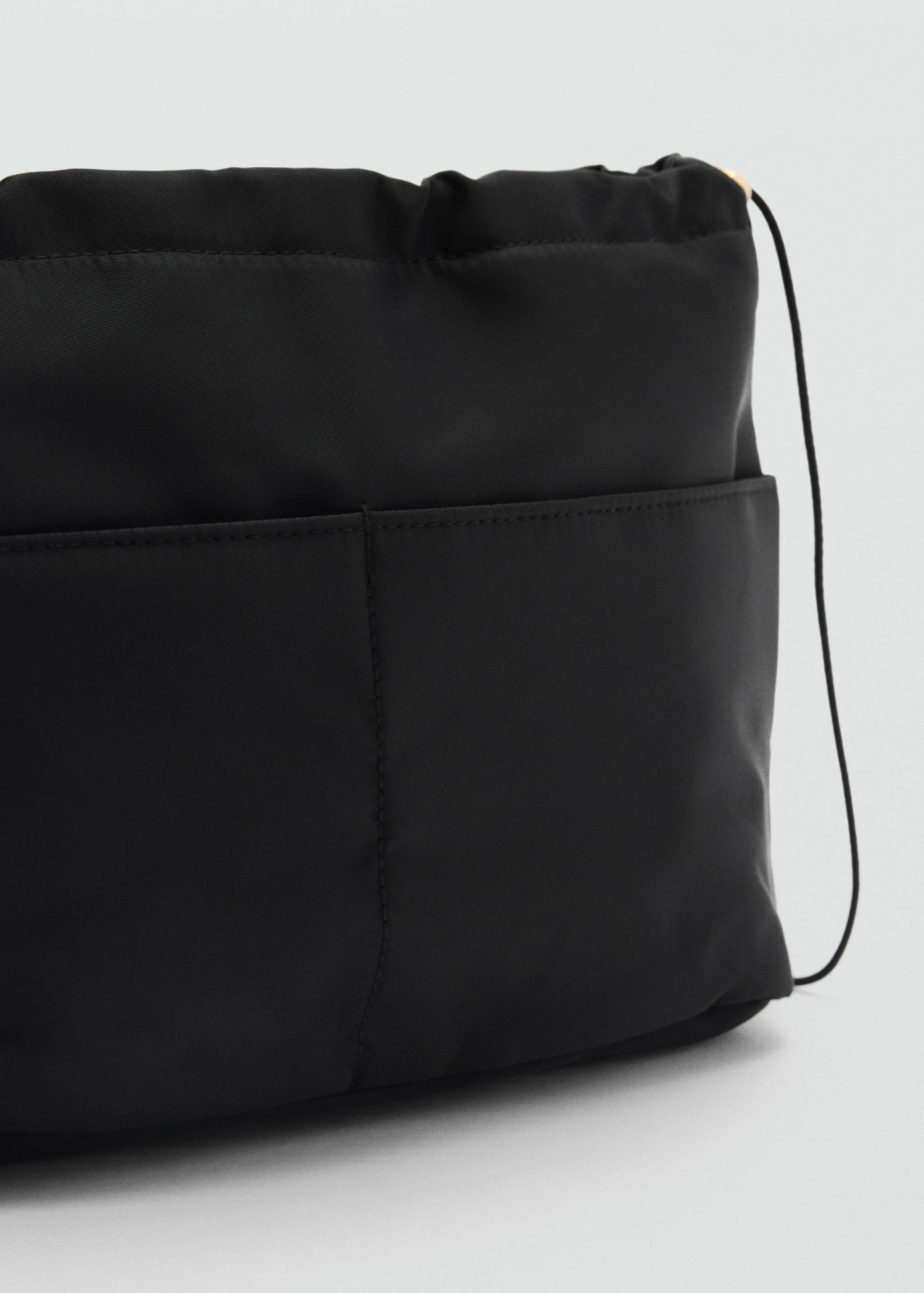 Nylon toiletry bag with pockets - Details of the article 3