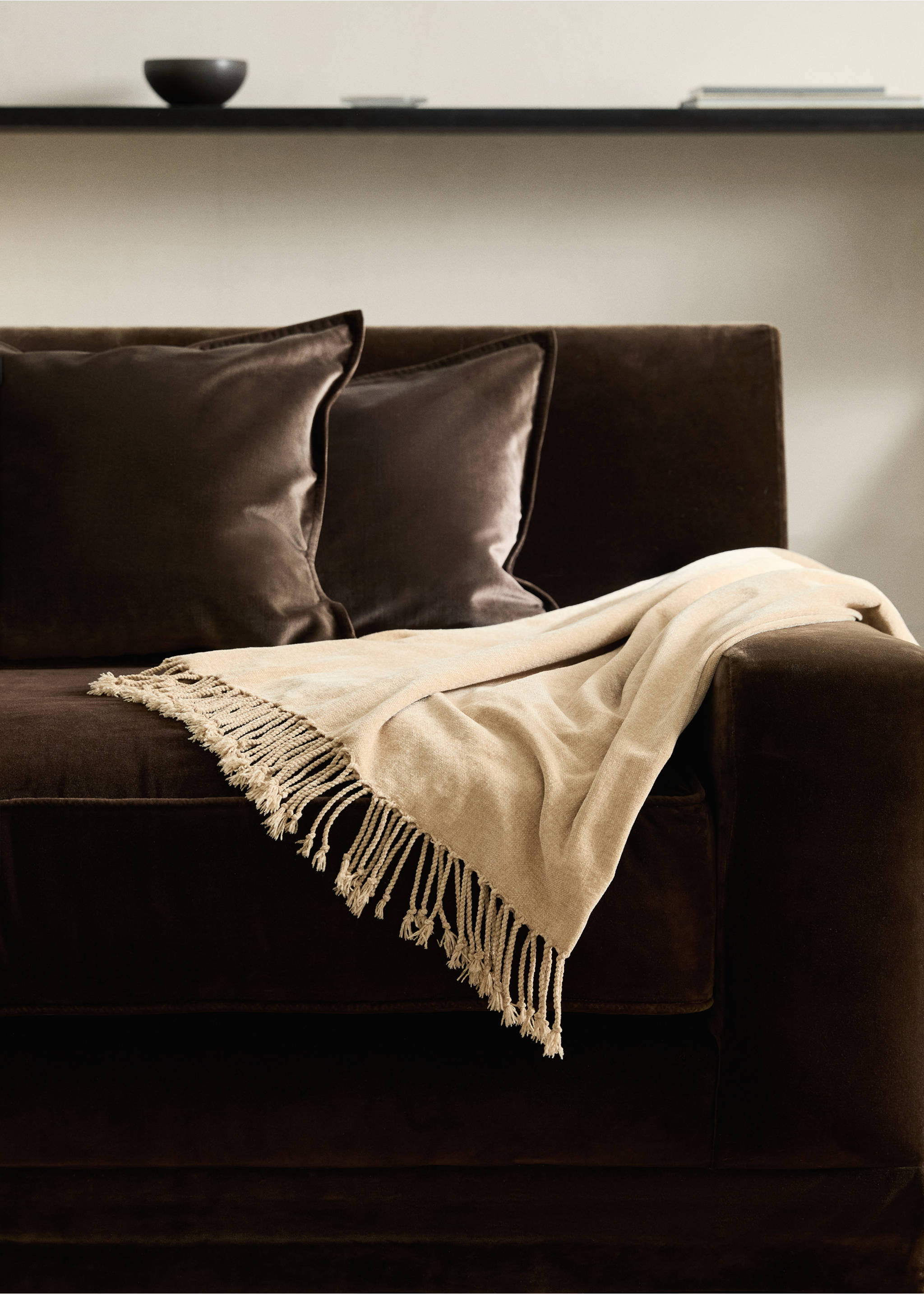 Chenille blanket with fringes - General plane, Sand. Ref: 17043309-00.