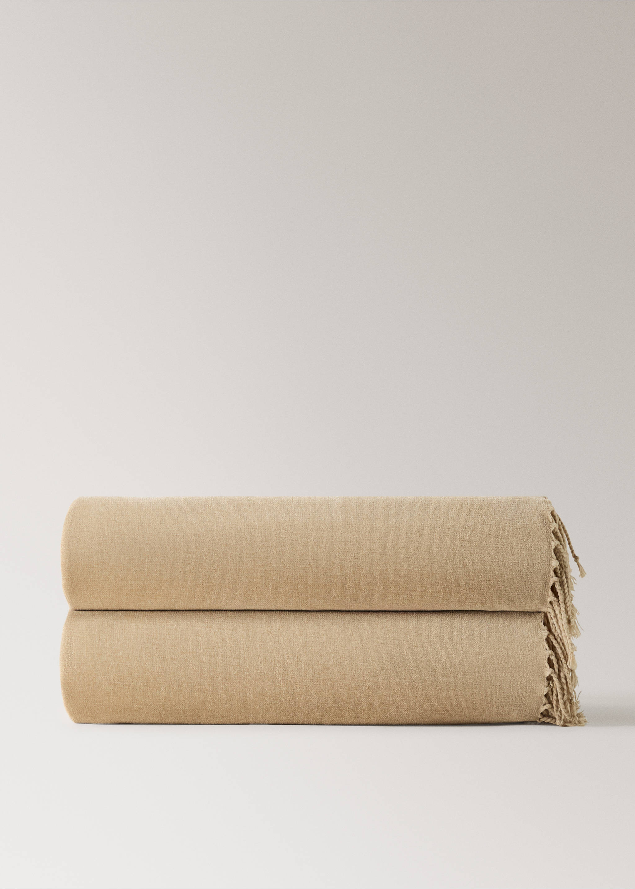 Chenille blanket with fringes - Article without model, Sand. Ref: 17043309-00.