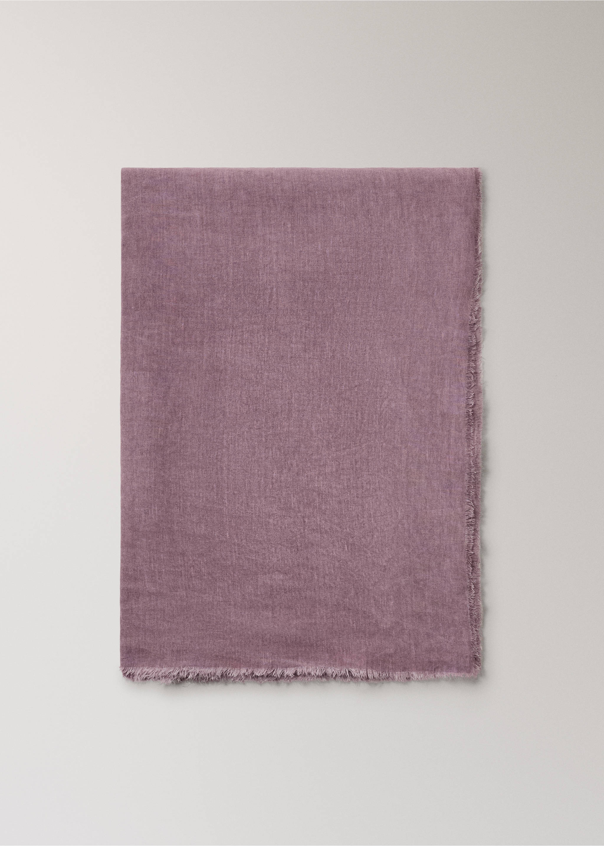 Mauve textured linen tablecloth with frayed edges., Plum. Ref: 17043323-00.