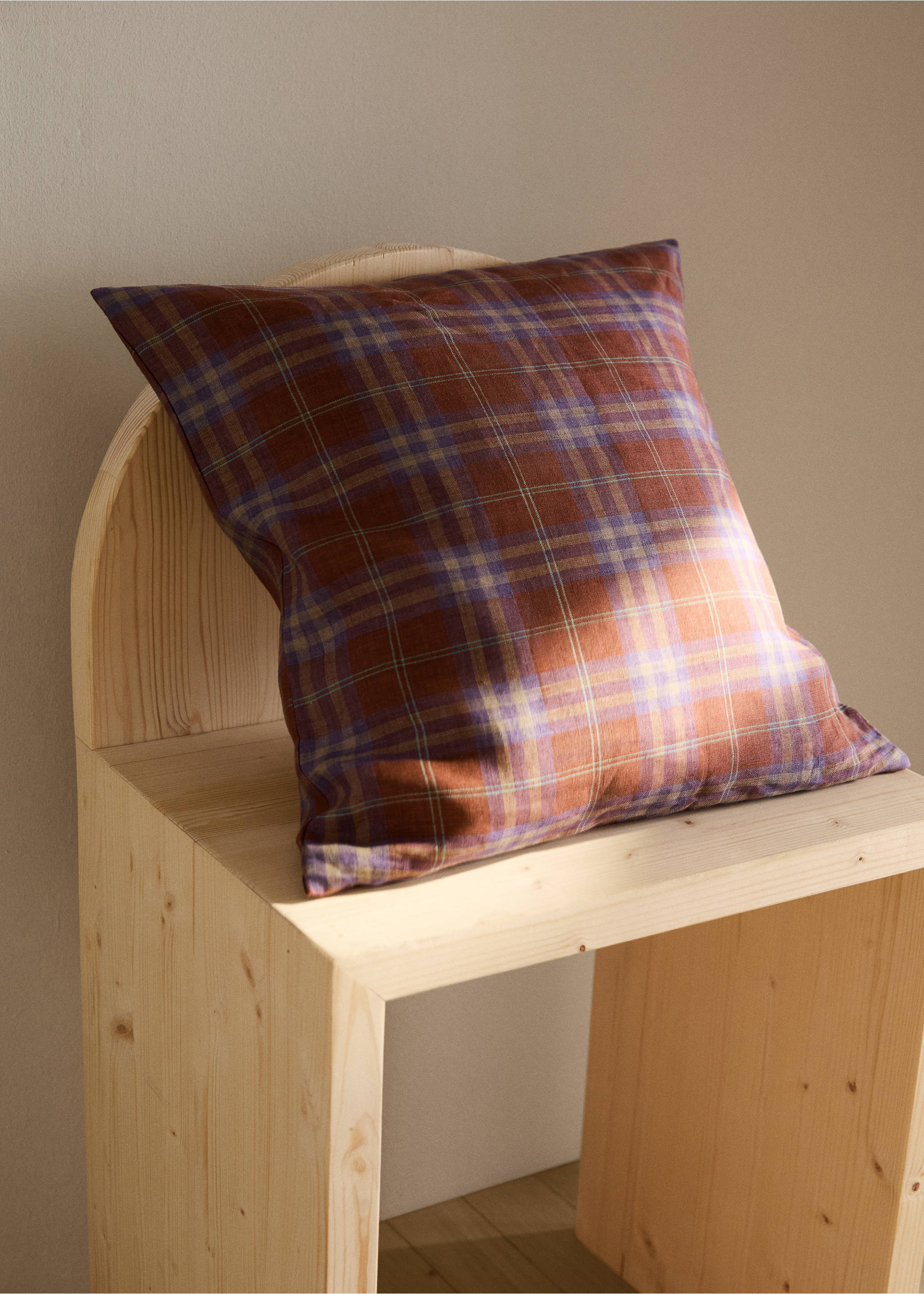 Multi-coloured check children's cushion cover 40x40 cm - General plane, Cherry. Ref: 17043825-00.