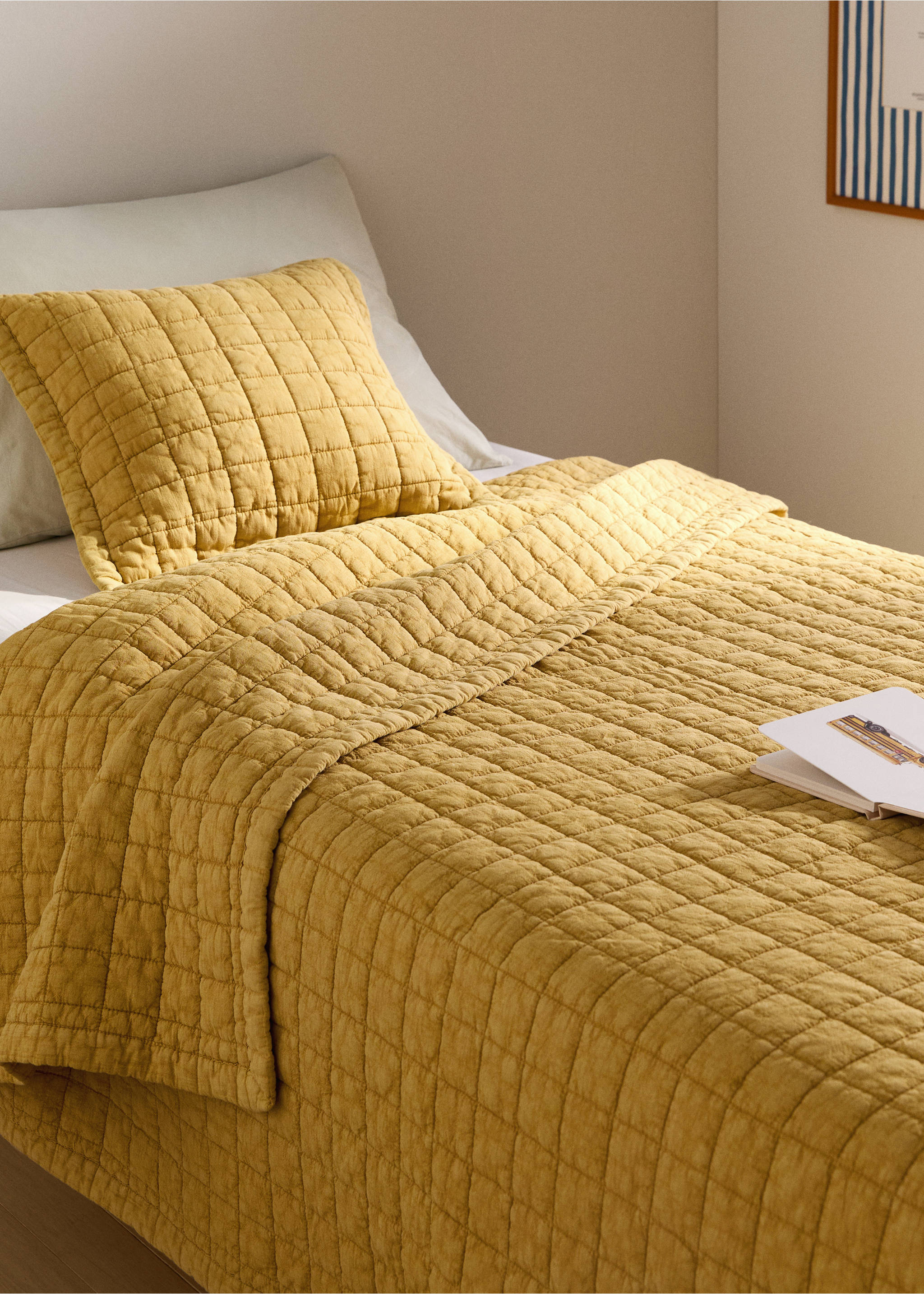 Washed cotton check bedspread for cot - General plane, Mustard. Ref: 17043827-00.