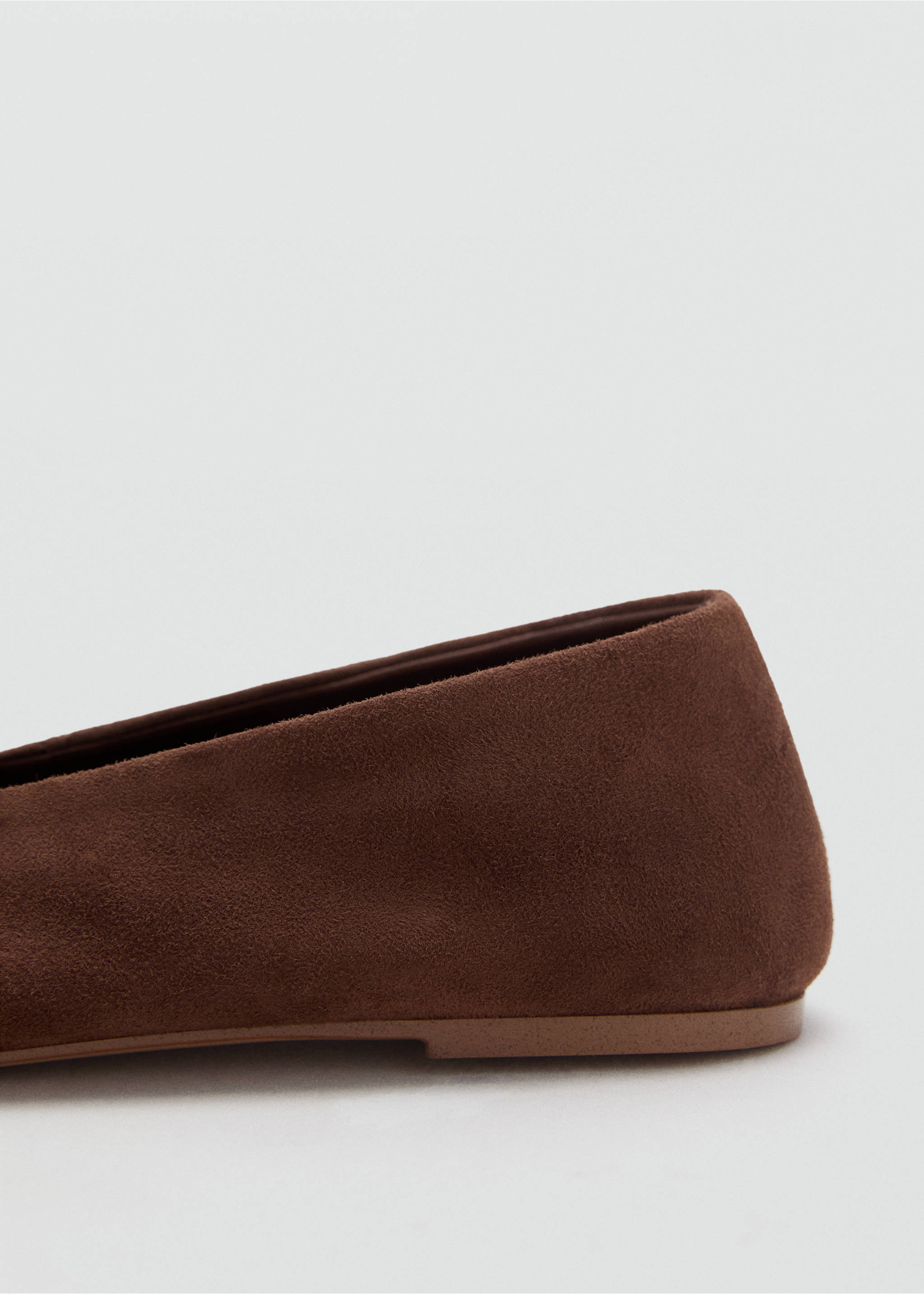 Suede leather ballet flats - Details of the article 2, Chocolate. Ref: 17043829-00.