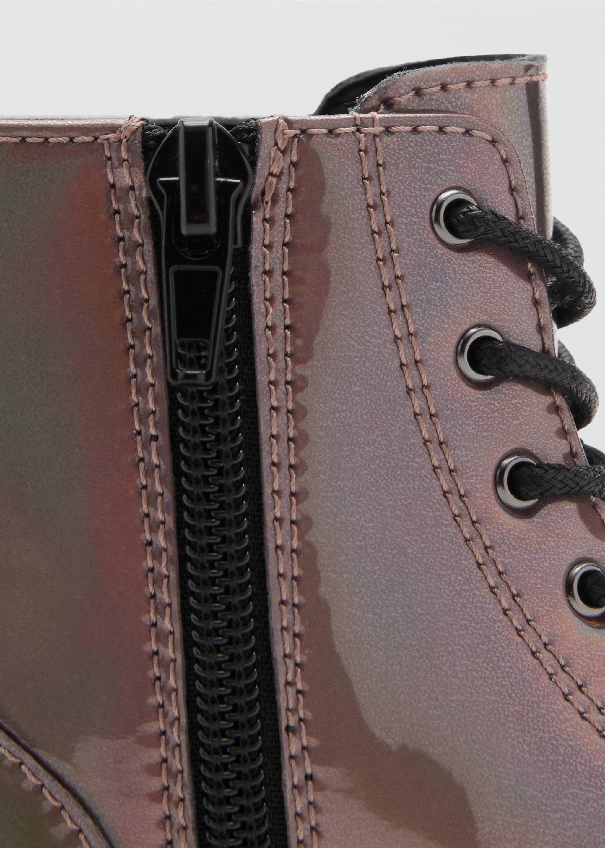 Zipped metallic boots - Details of the article 2, Maroon. Ref: 17044076-00.