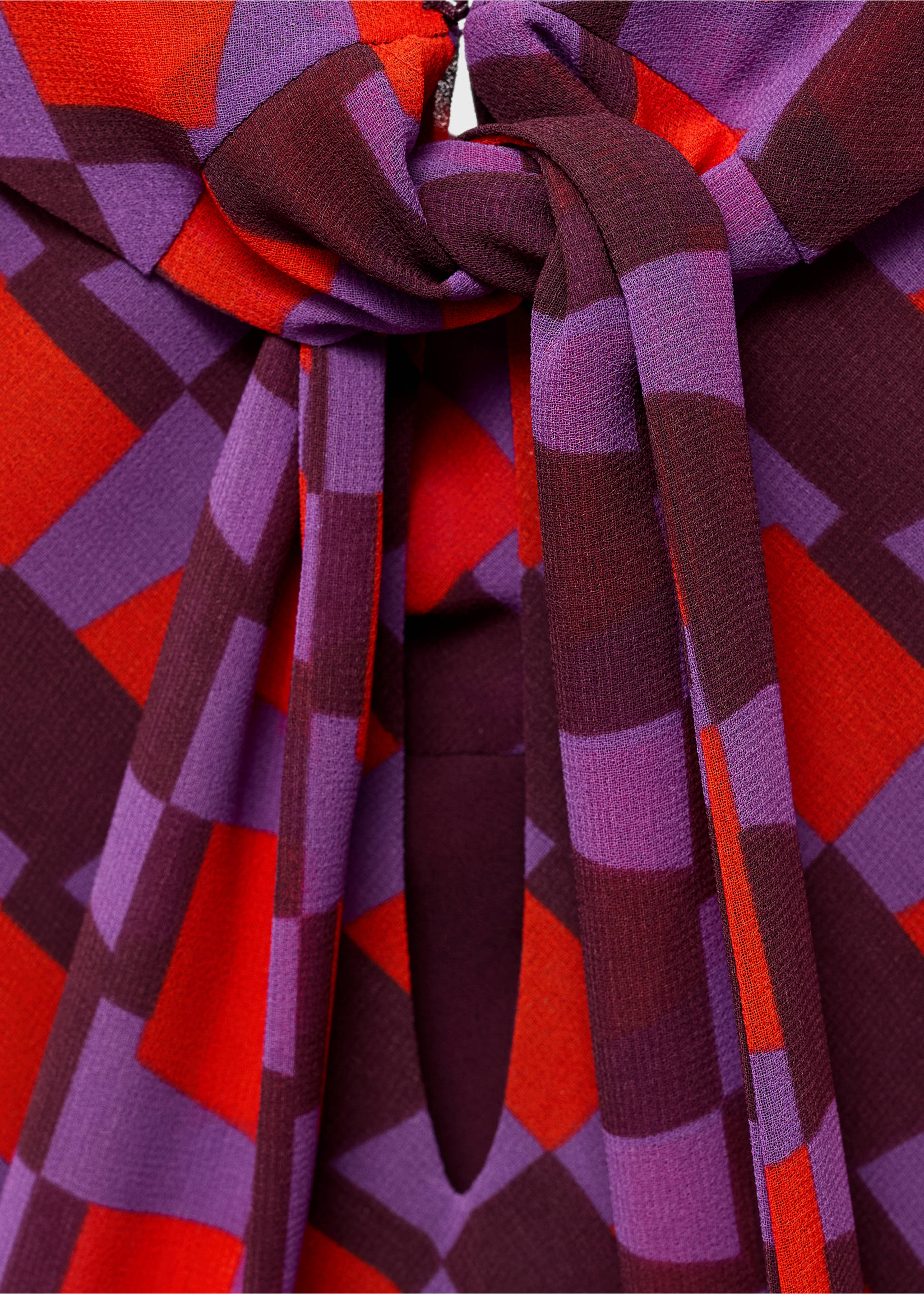 Printed dress with bow detail - Details of the article 8, Violet. Ref: 17044082-00.