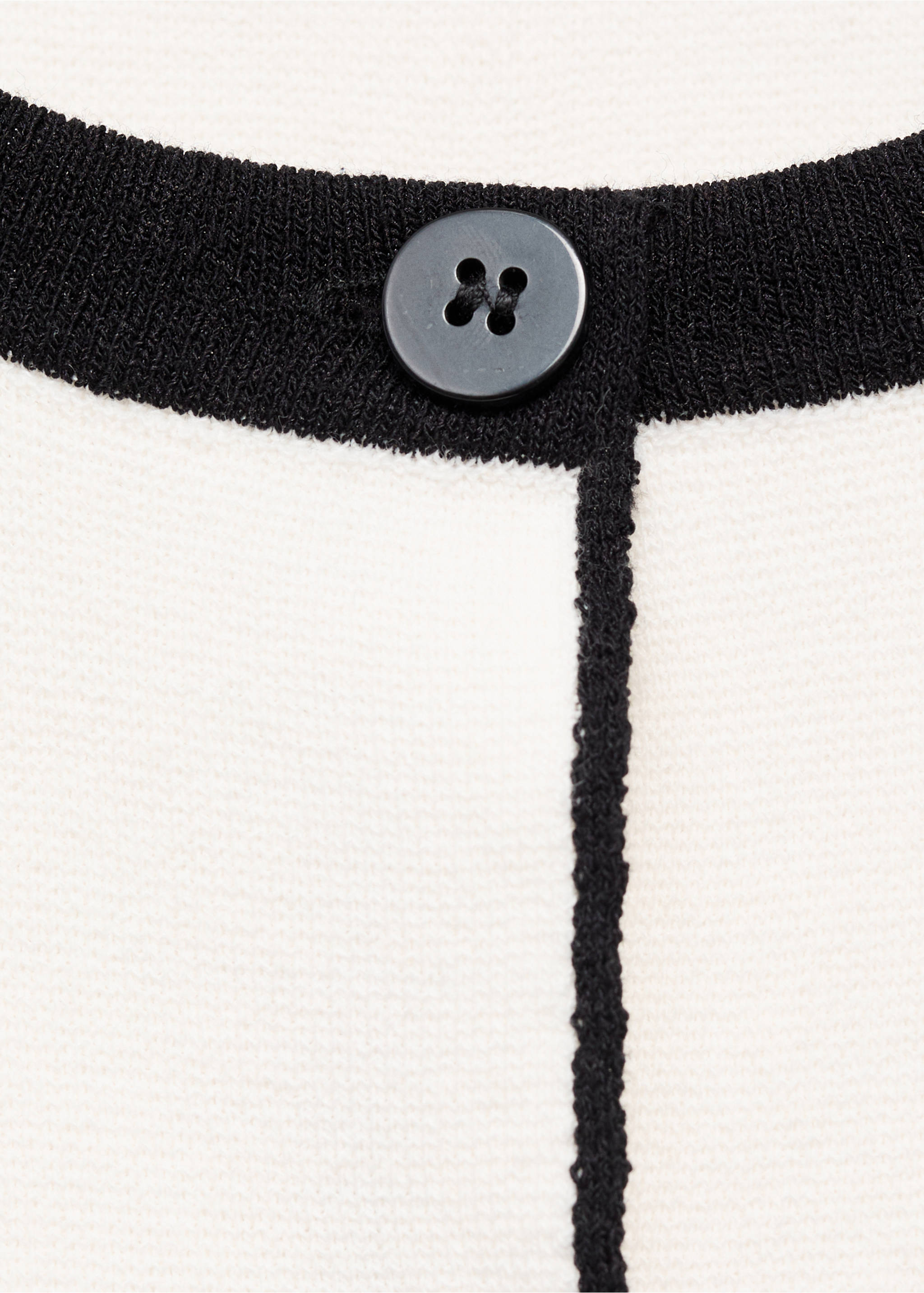 Knitted waistcoat with contrast detail - Details of the article 8, Ecru. Ref: 17044084-00.