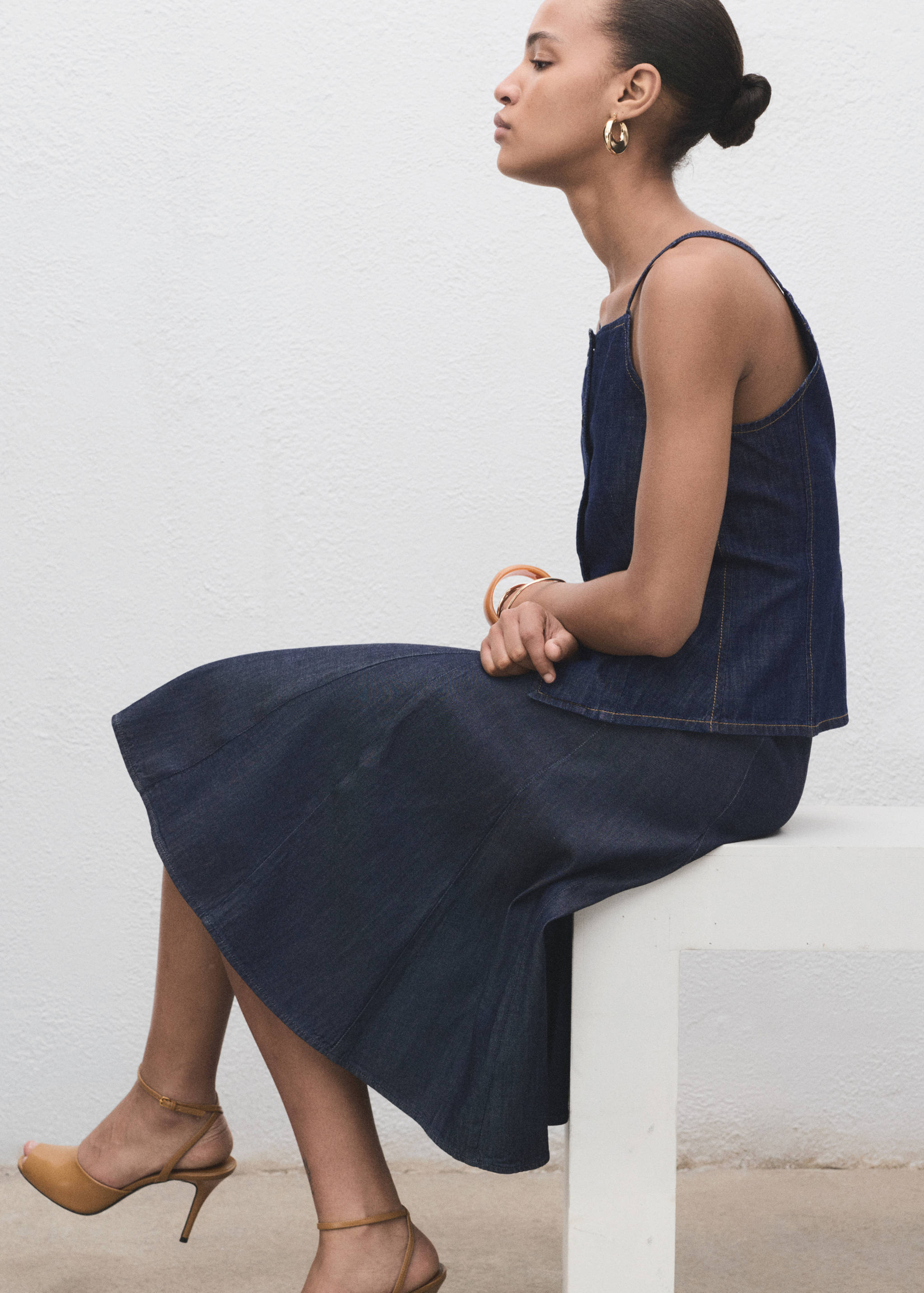 Pleated denim skirt - Details of the article 1