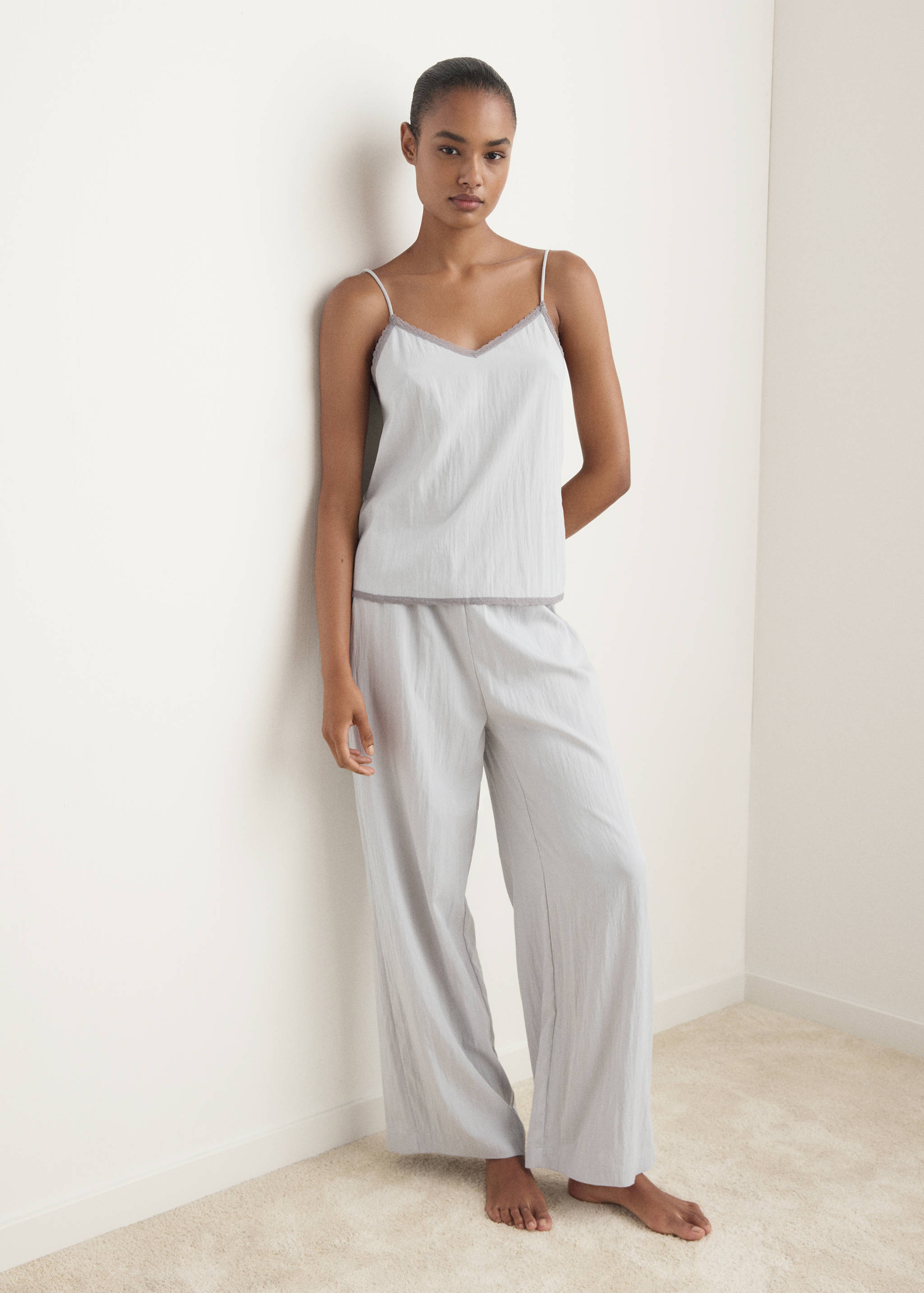 Haut de pyjama en dentelle rapportée - Plan général