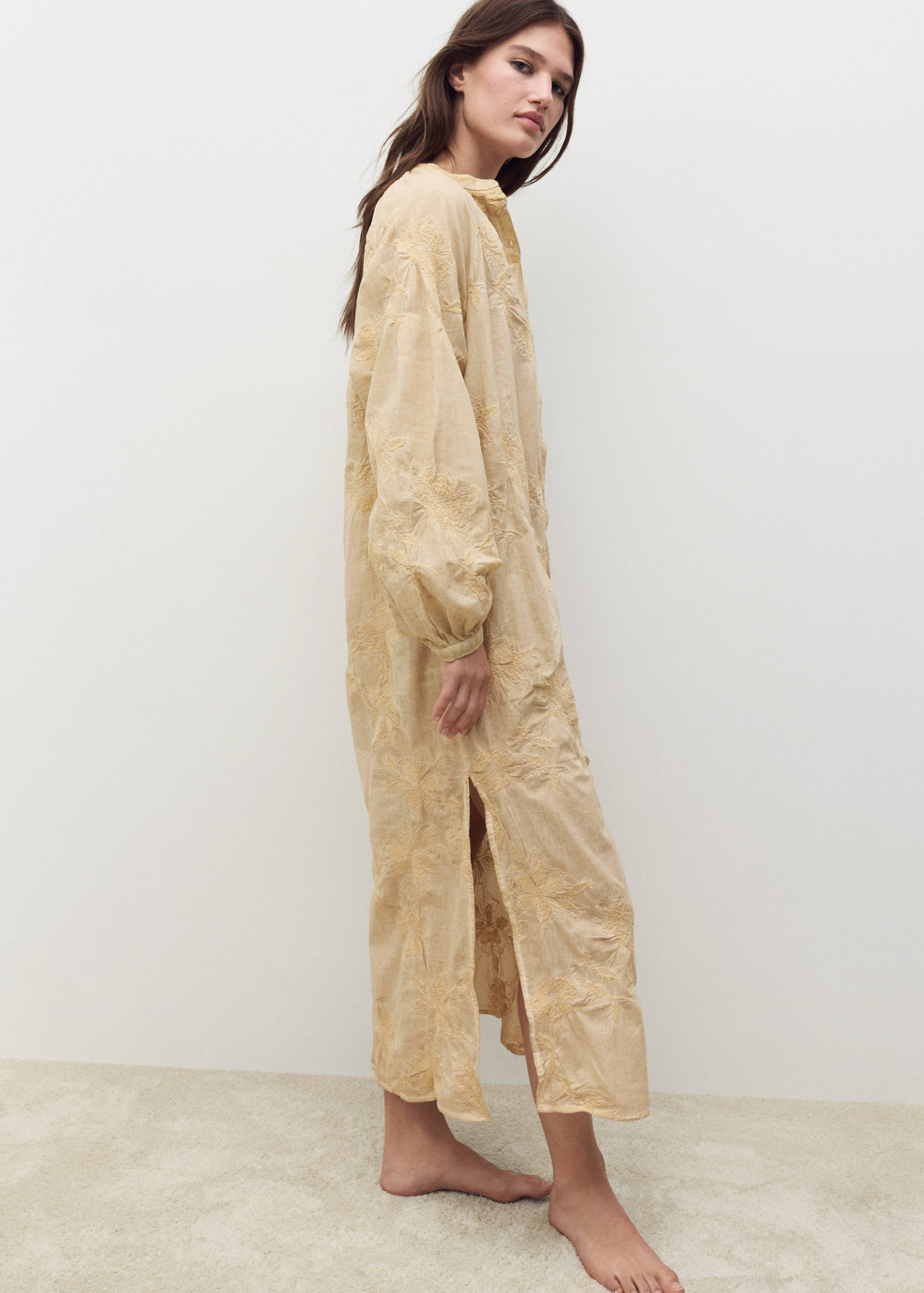 Cămașă de noapte din bumbac cu broderie overdyed - Detaliu al articolului 2