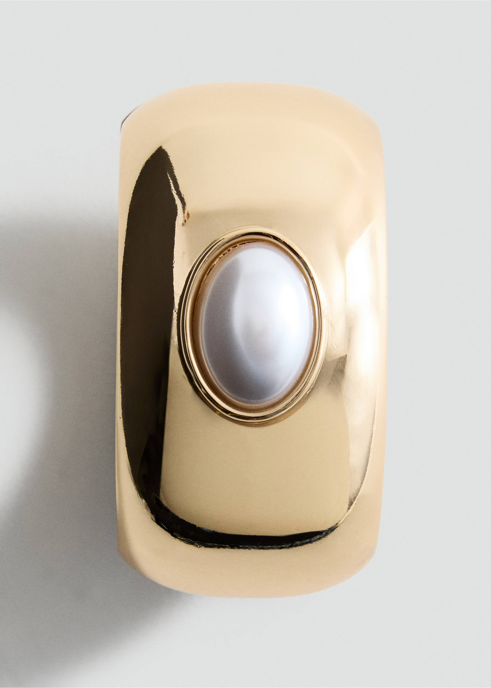 Maxi pearl bracelet - Medium plane, Gold. Ref: 17044122-00.