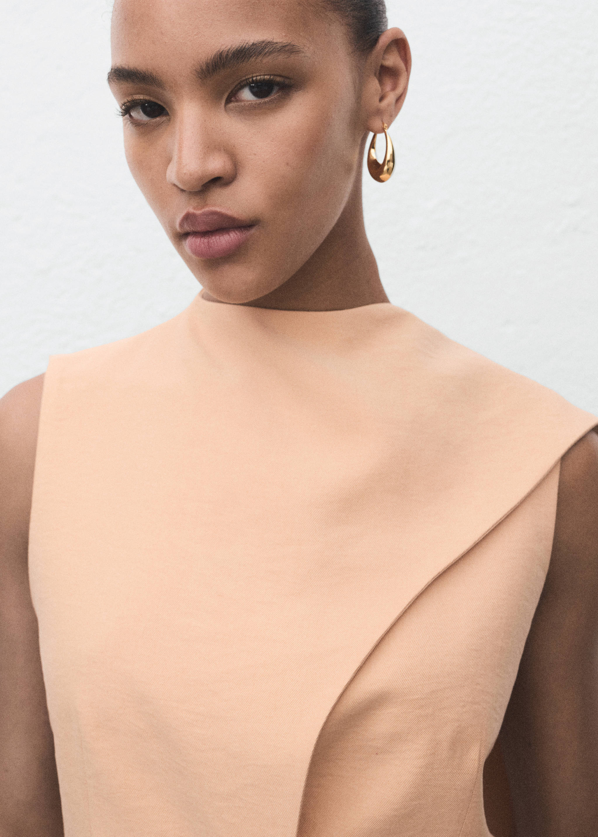 Asymmetrical foulard top - Details of the article 1