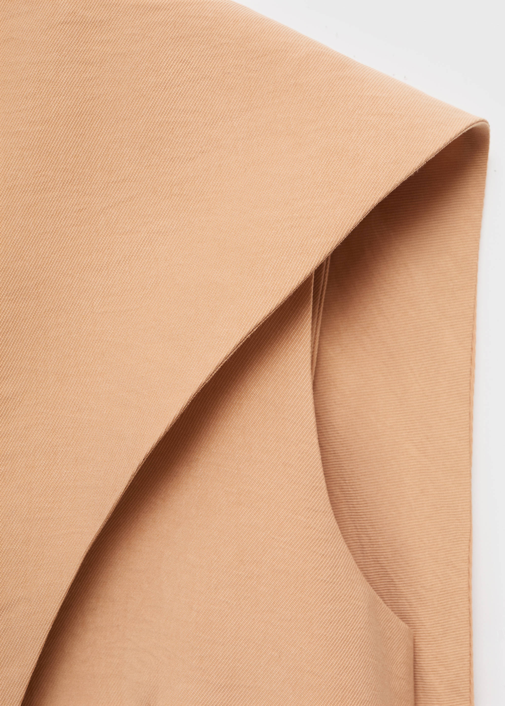 Asymmetrical foulard top - Details of the article 8