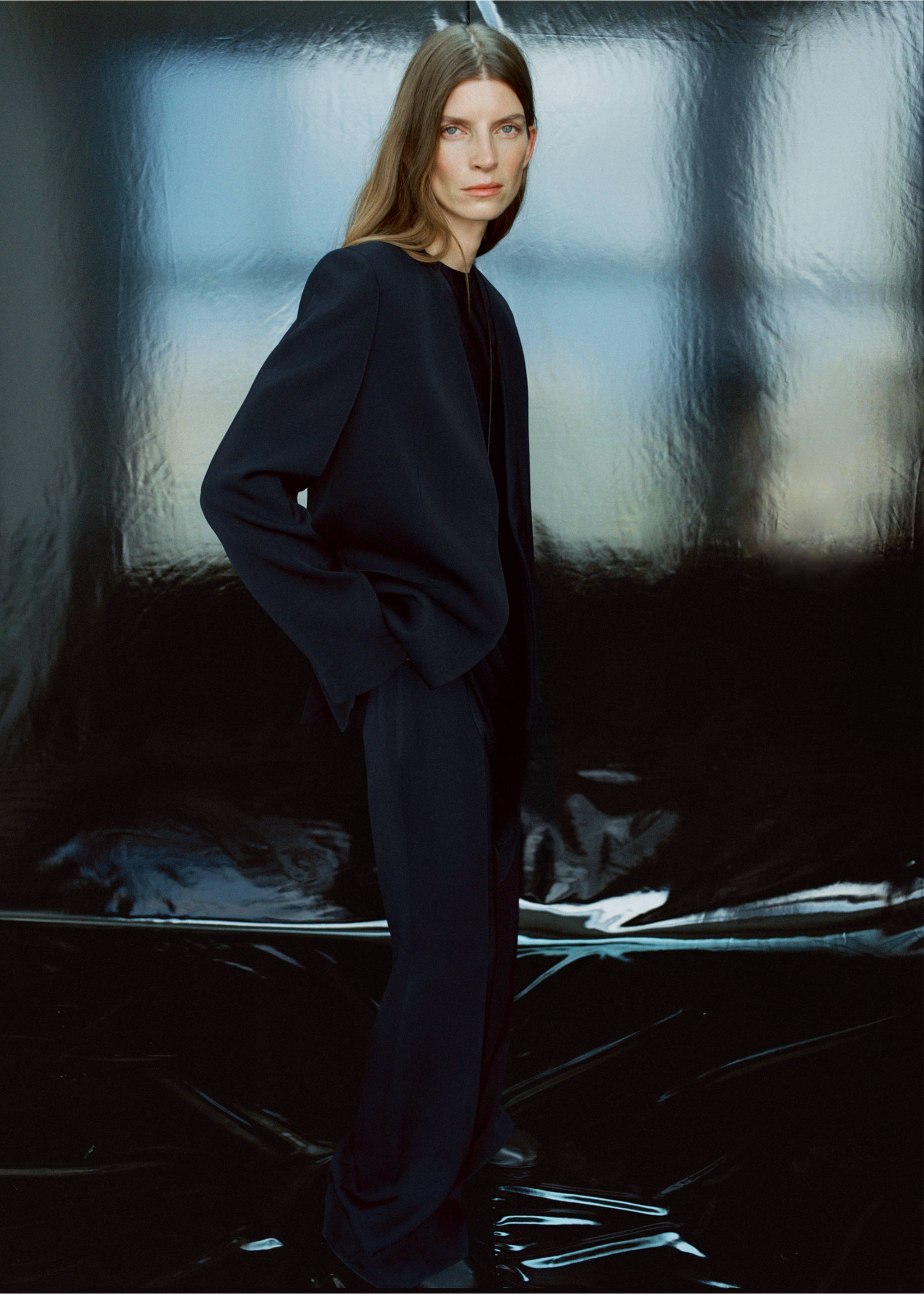 Double-breasted suit blazer - Details of the article 2, Navy. Ref: 17044147-00.