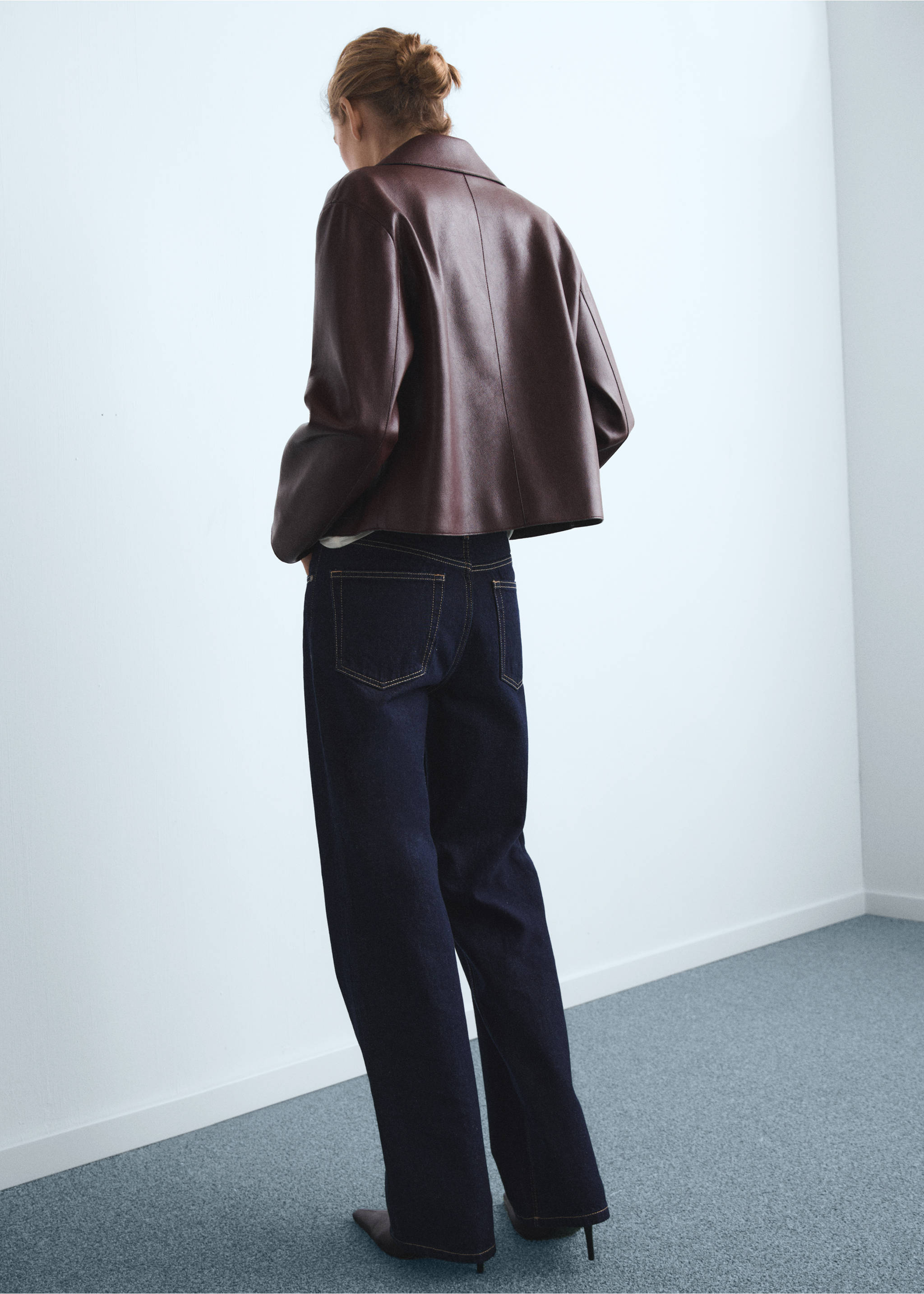Miami medium-rise straight-fit jeans - Reverse of the article, Open Blue. Ref: 17044781-00.