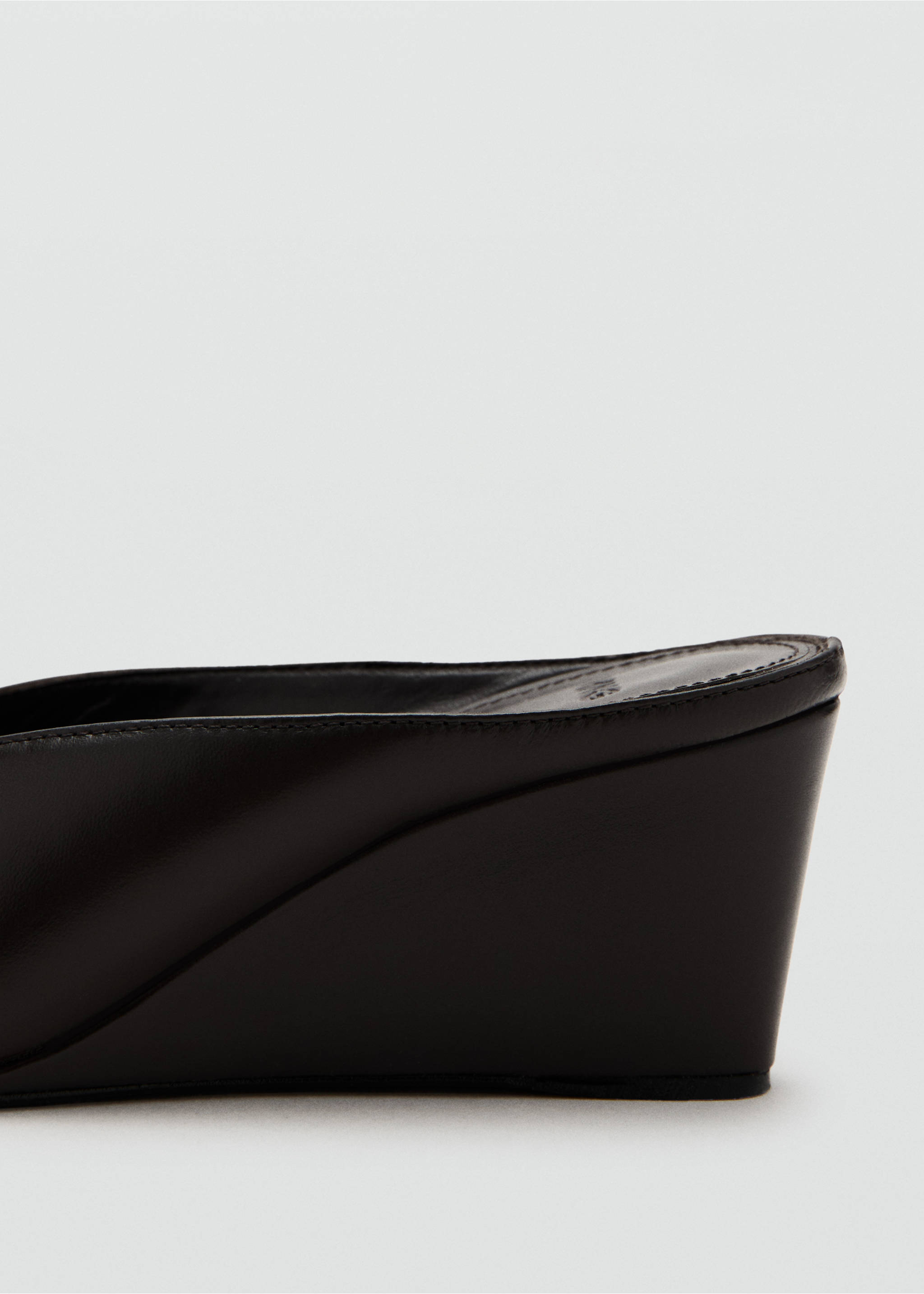 Leather wedge sandals - Details of the article 1, Chocolate. Ref: 17044786-00.