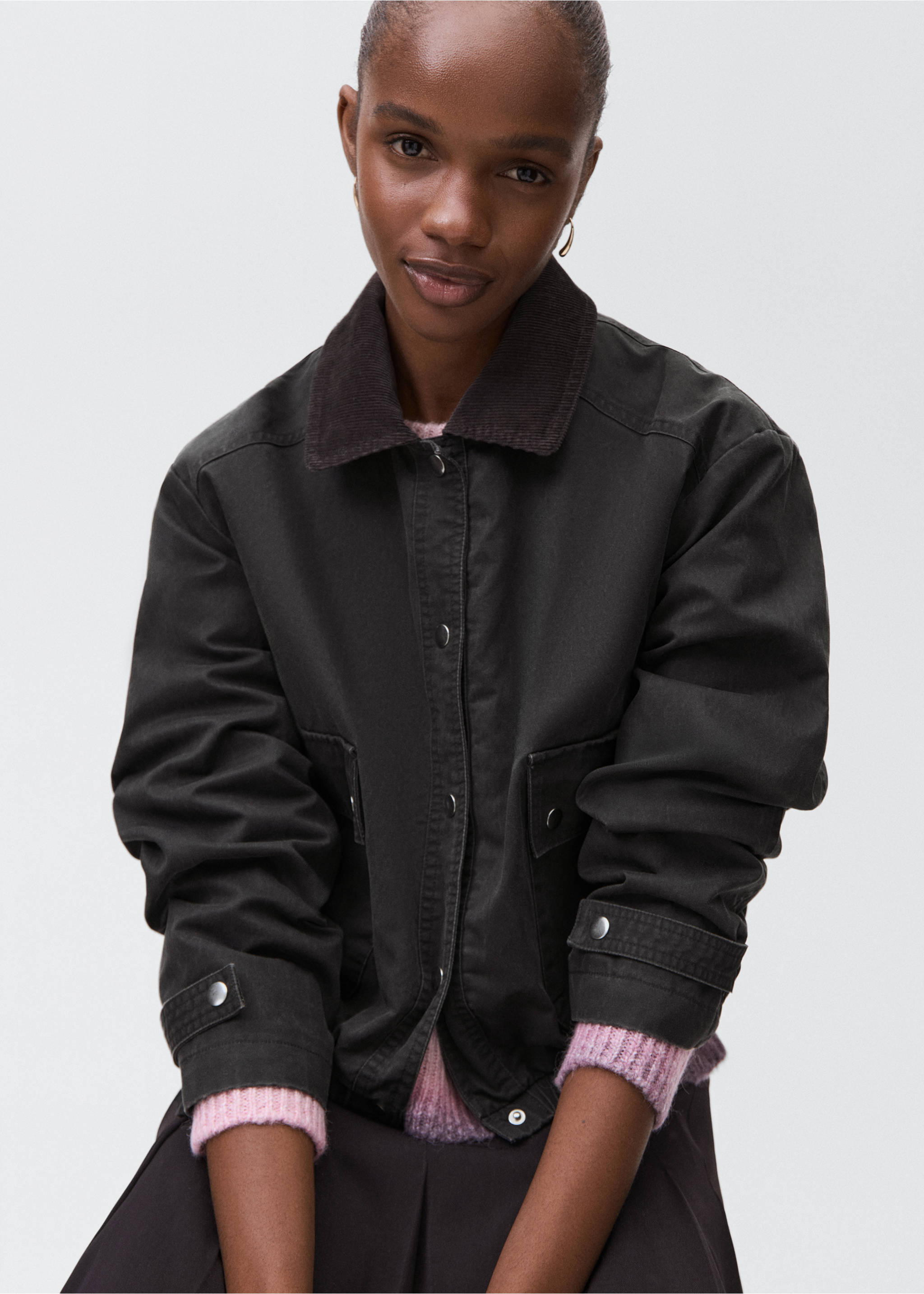 Bomber jacket with shirt collar - Details of the article 2, Charcoal. Ref: 17045141-00.