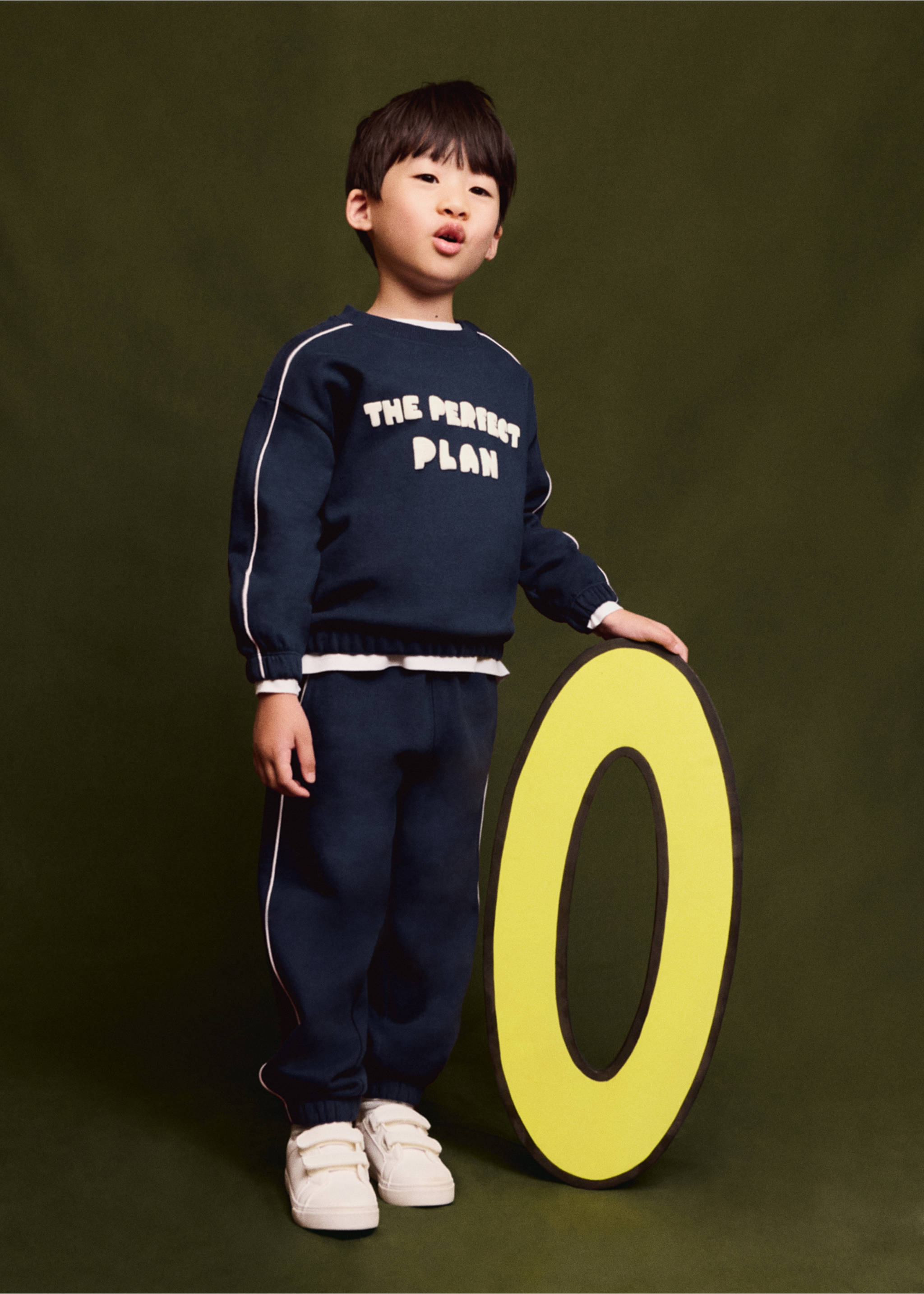 Printed embossed sweatshirt - Details of the article 5, Navy. Ref: 17045155-00.