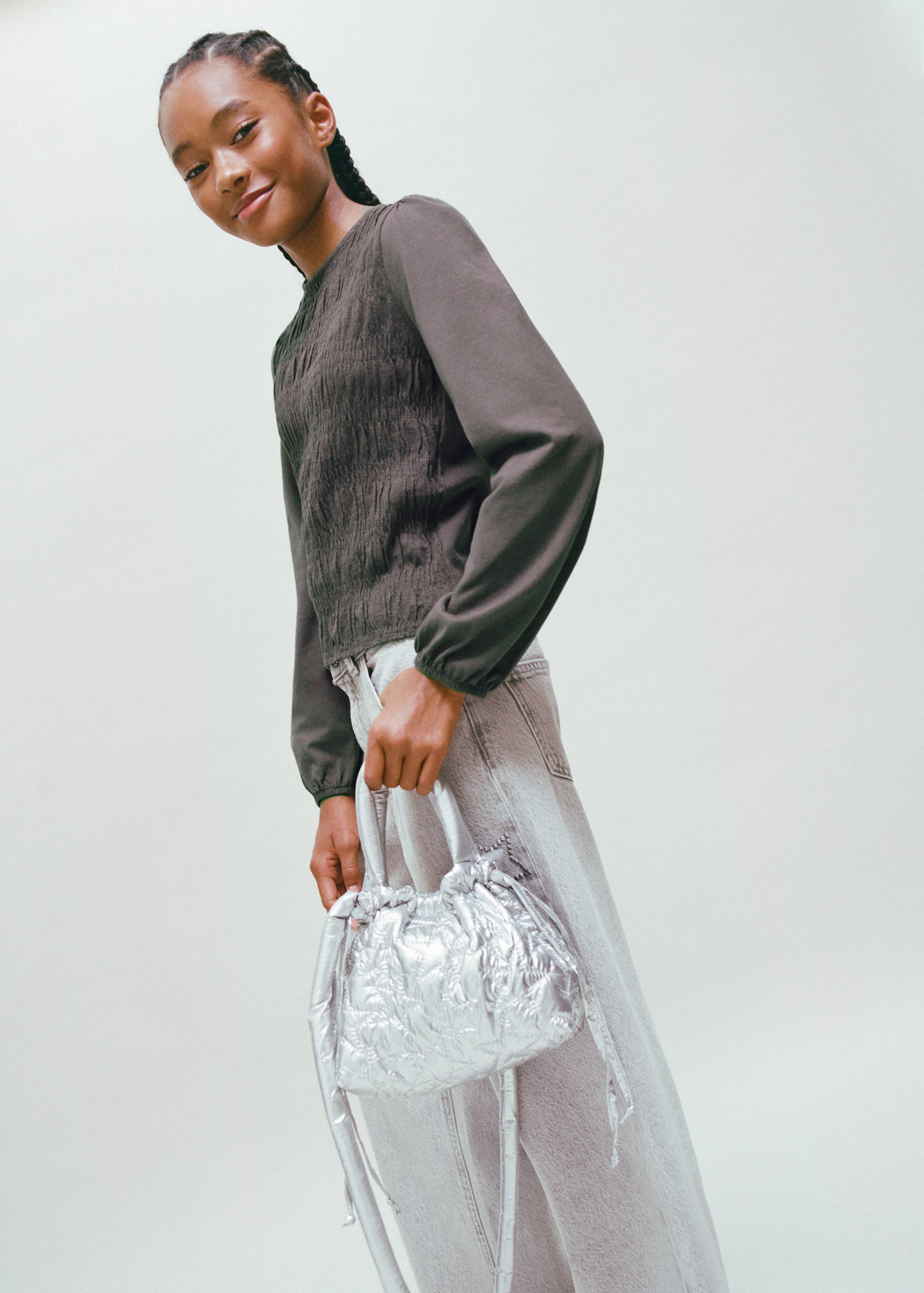 Long-sleeved t-shirt with ruffles - Details of the article 3