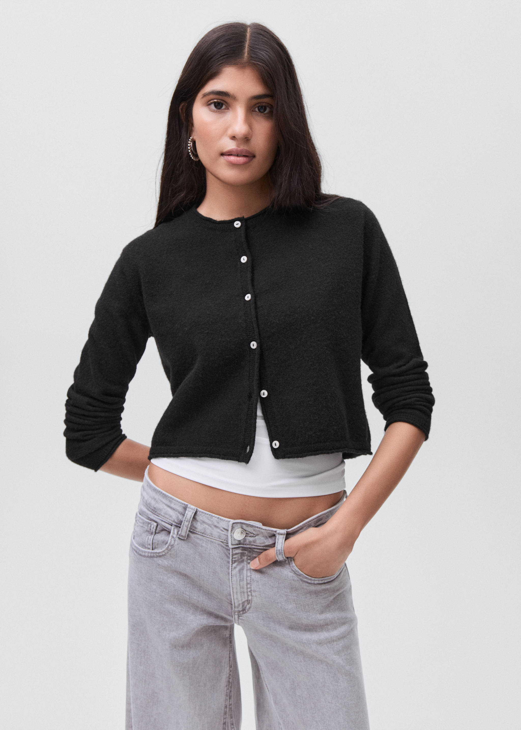 Knitted button cardigan - Medium plane