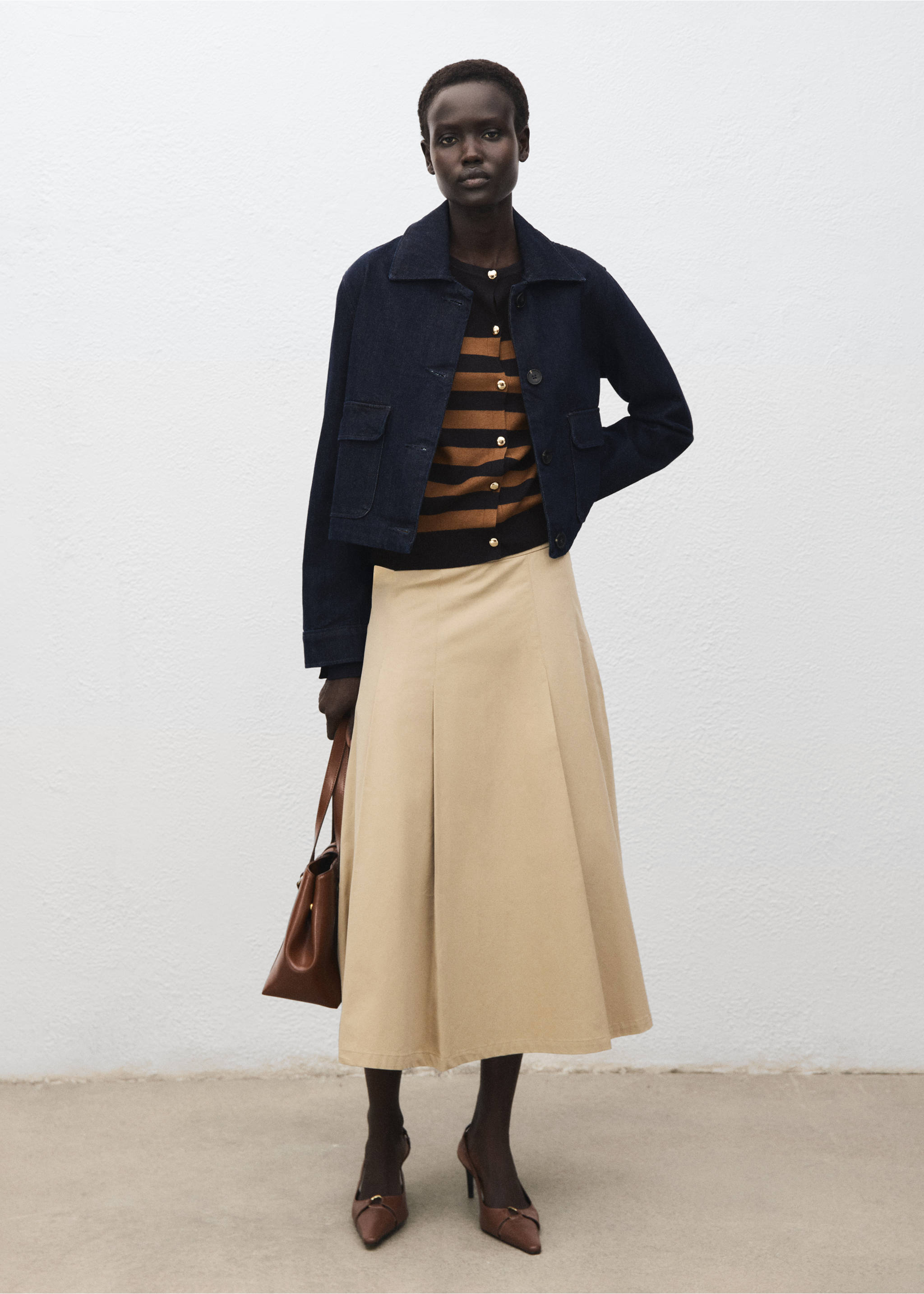 Cardigan with cuff opening - General plane, Tobacco Brown. Ref: 17045809-00.