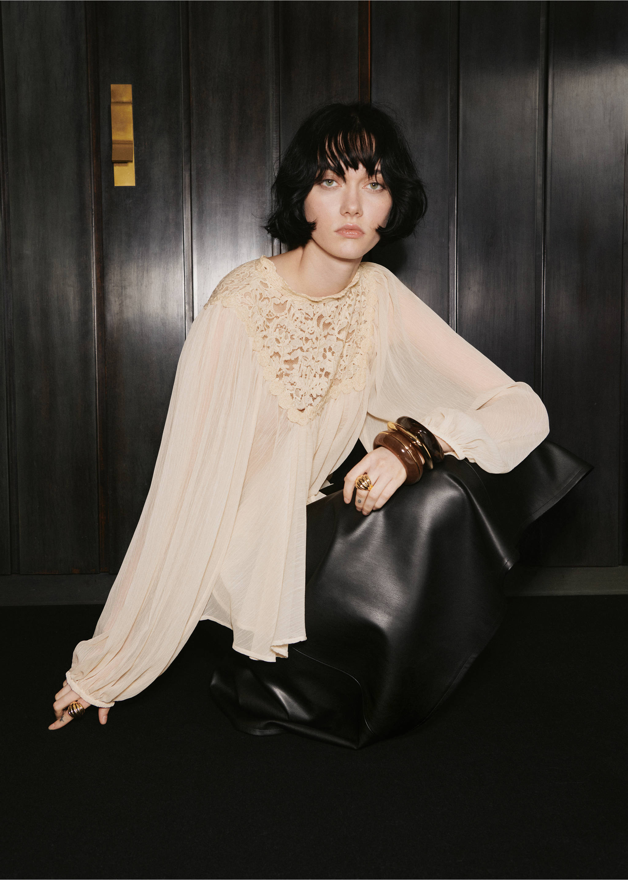 Lace combination blouse - Details of the article 2, Ecru. Ref: 17045819-00.