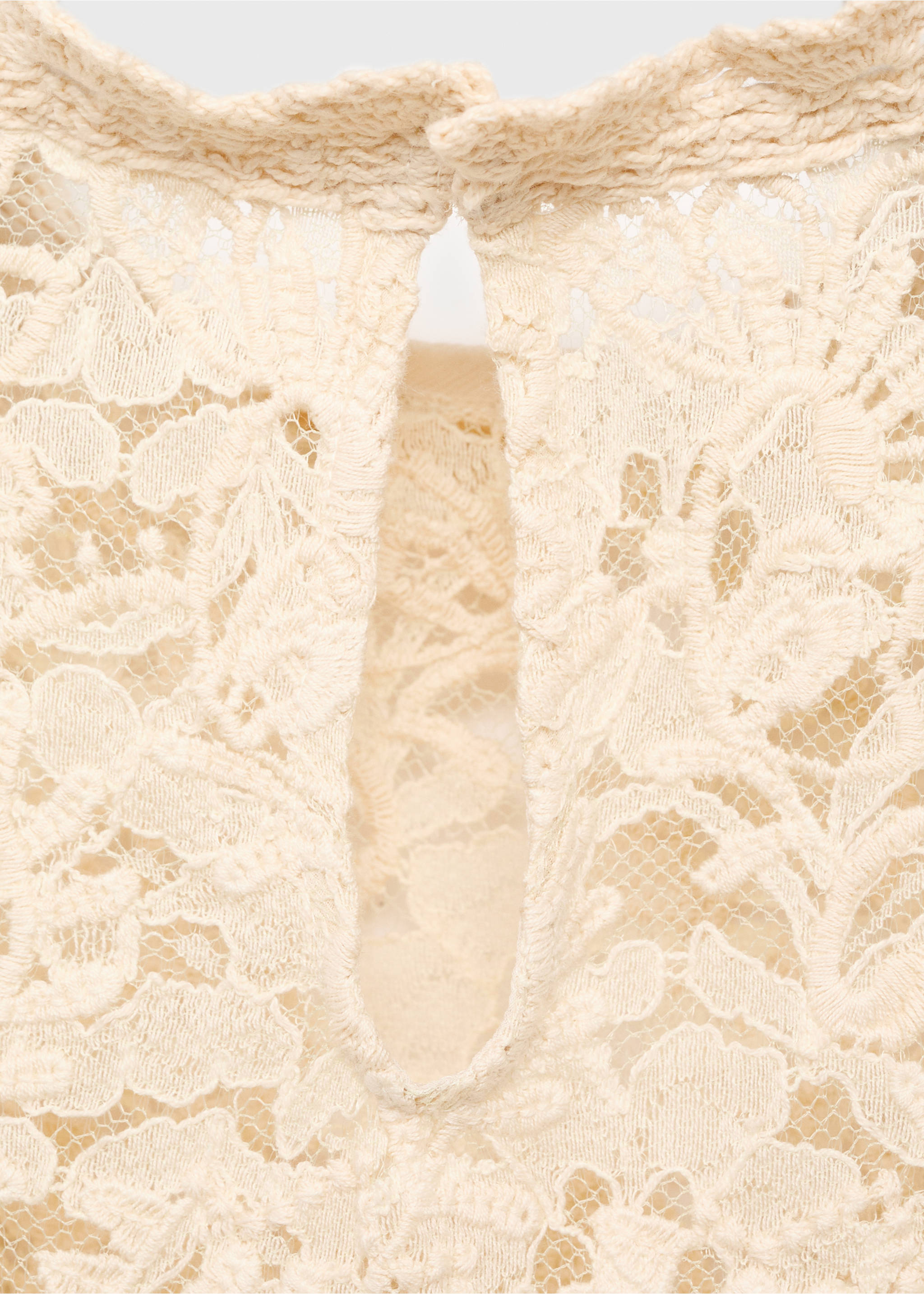 Lace combination blouse - Details of the article 8, Ecru. Ref: 17045819-00.