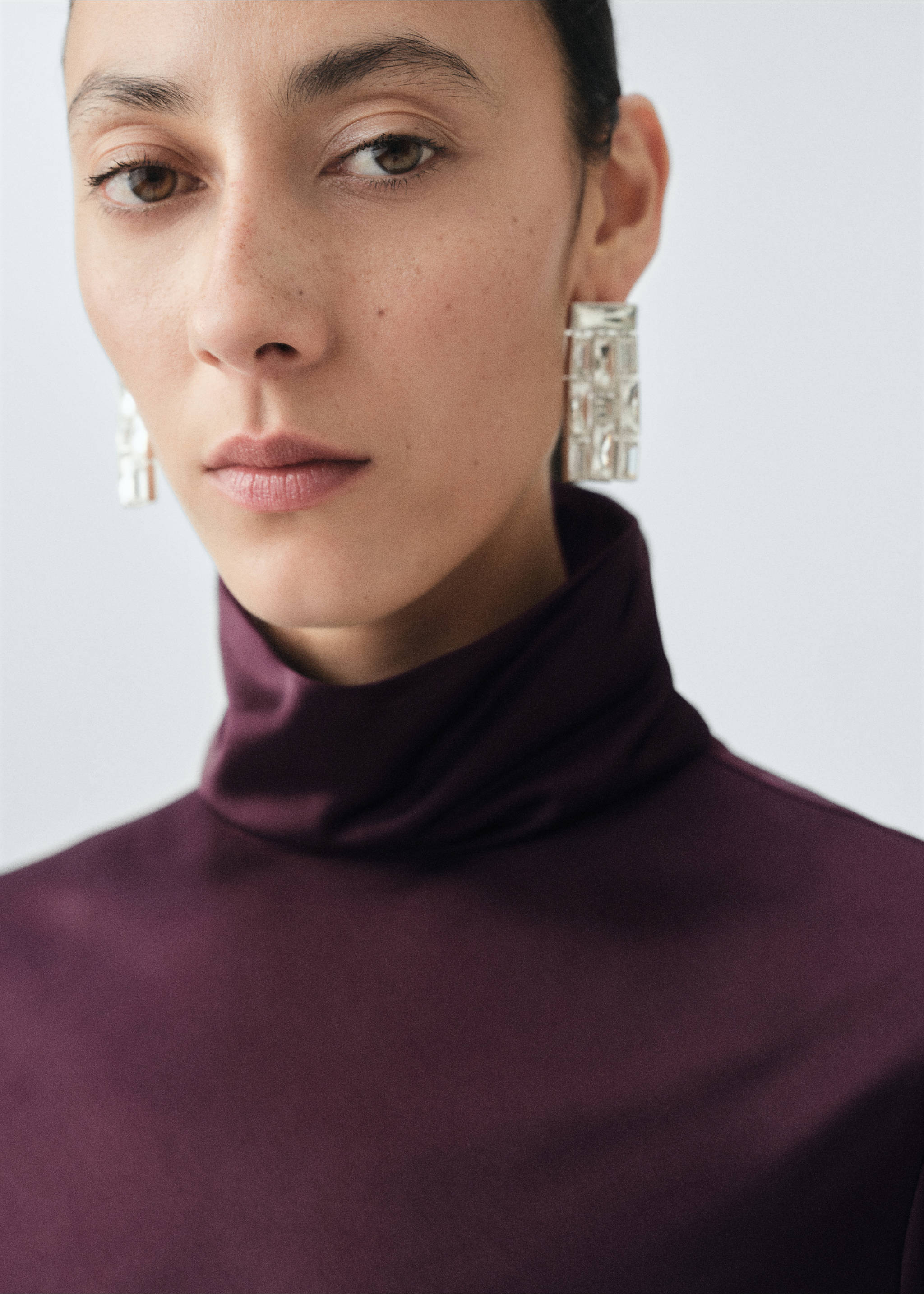 High collar satin blouse - Details of the article 1, Purple. Ref: 17045826-00.
