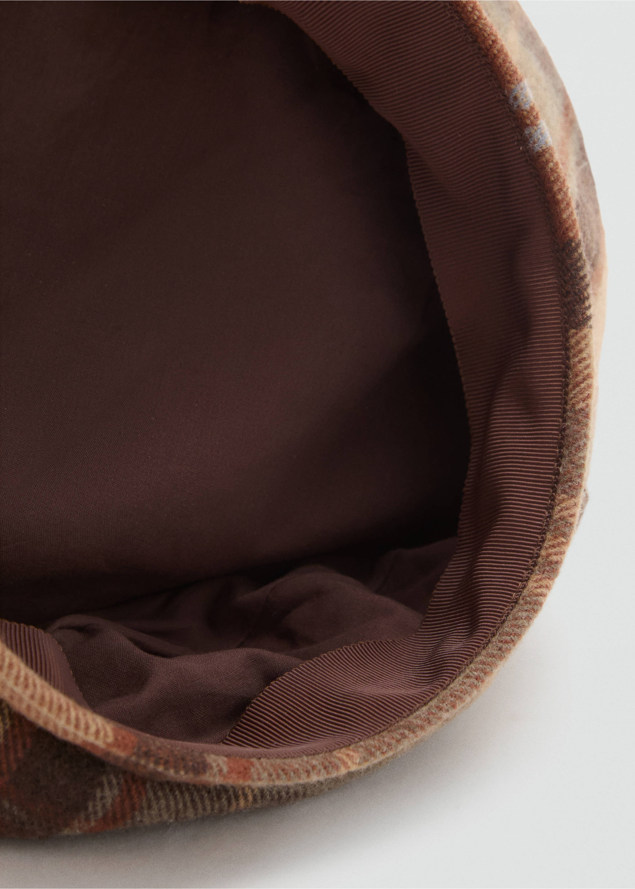 Kockás sapka - A termék adatai 1, Barna. Ref: 17045993-00.