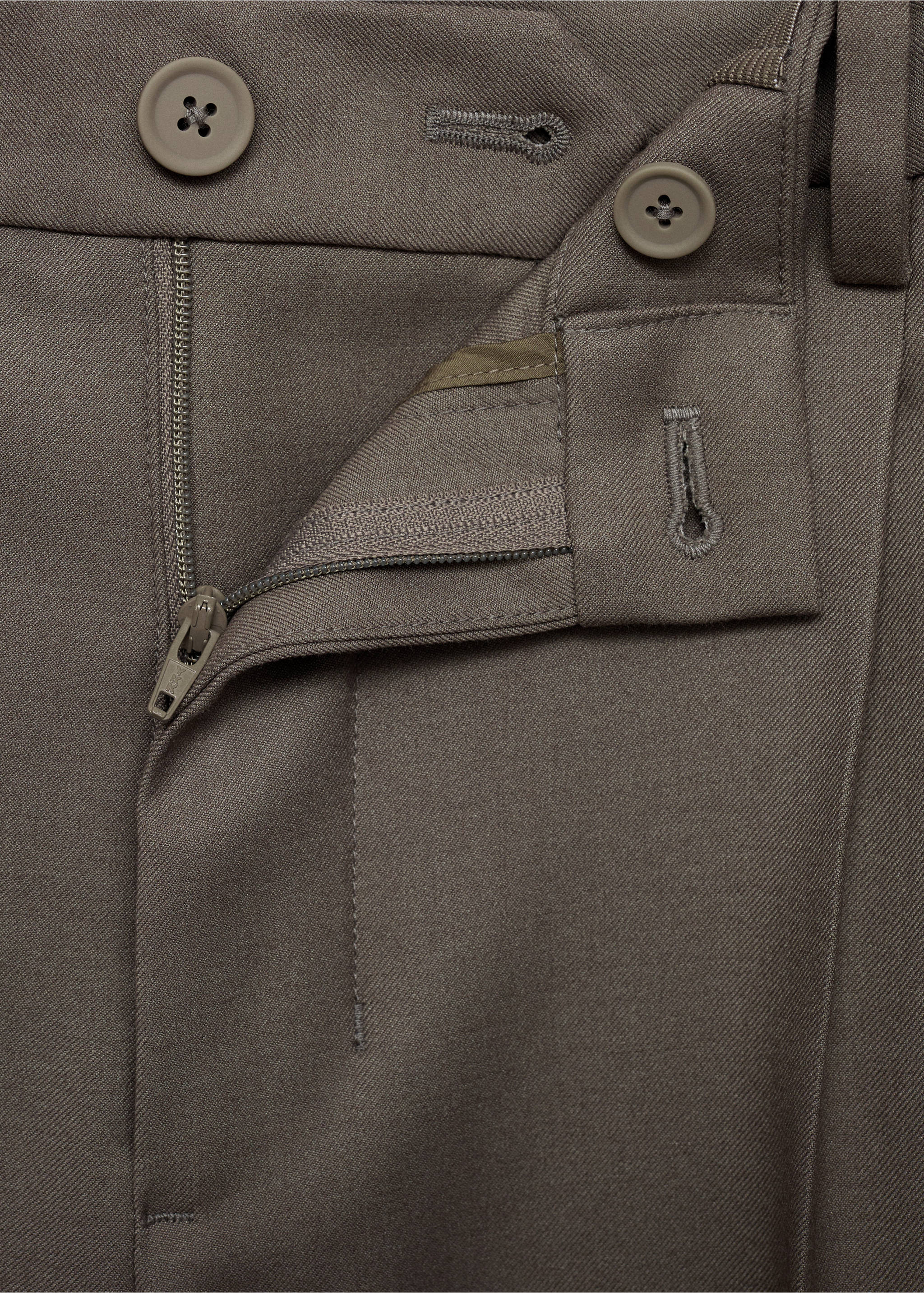 Slim-fit Thermolite® cargo trousers - Details of the article 8, Medium Brown. Ref: 17046328-00.