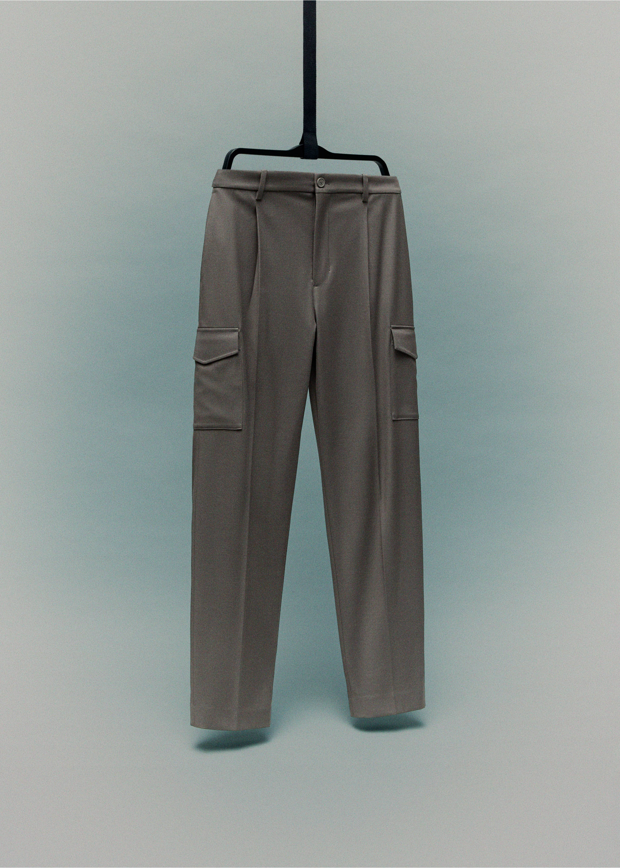 Slim-fit Thermolite® cargo trousers - Details of the article 9, Medium Brown. Ref: 17046328-00.