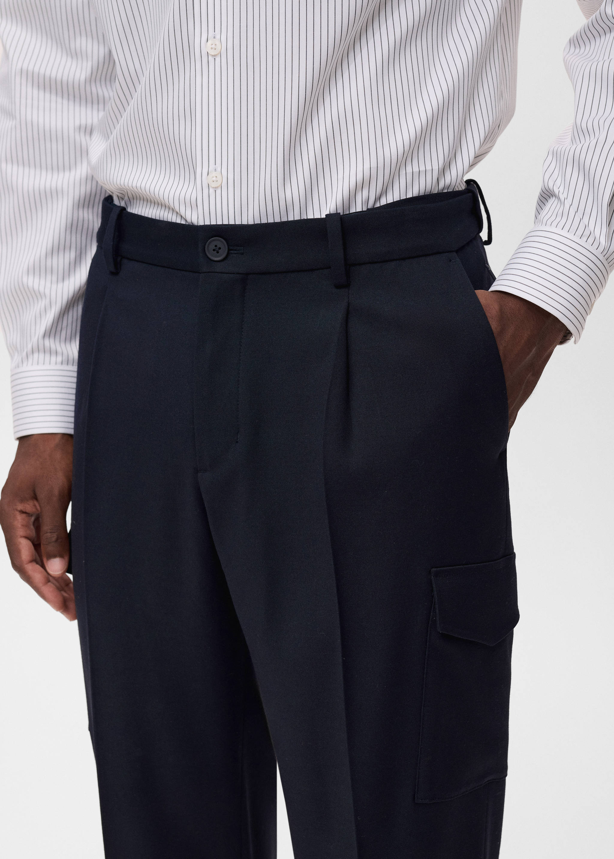 Slim-fit Thermolite® cargo trousers - Details of the article 1