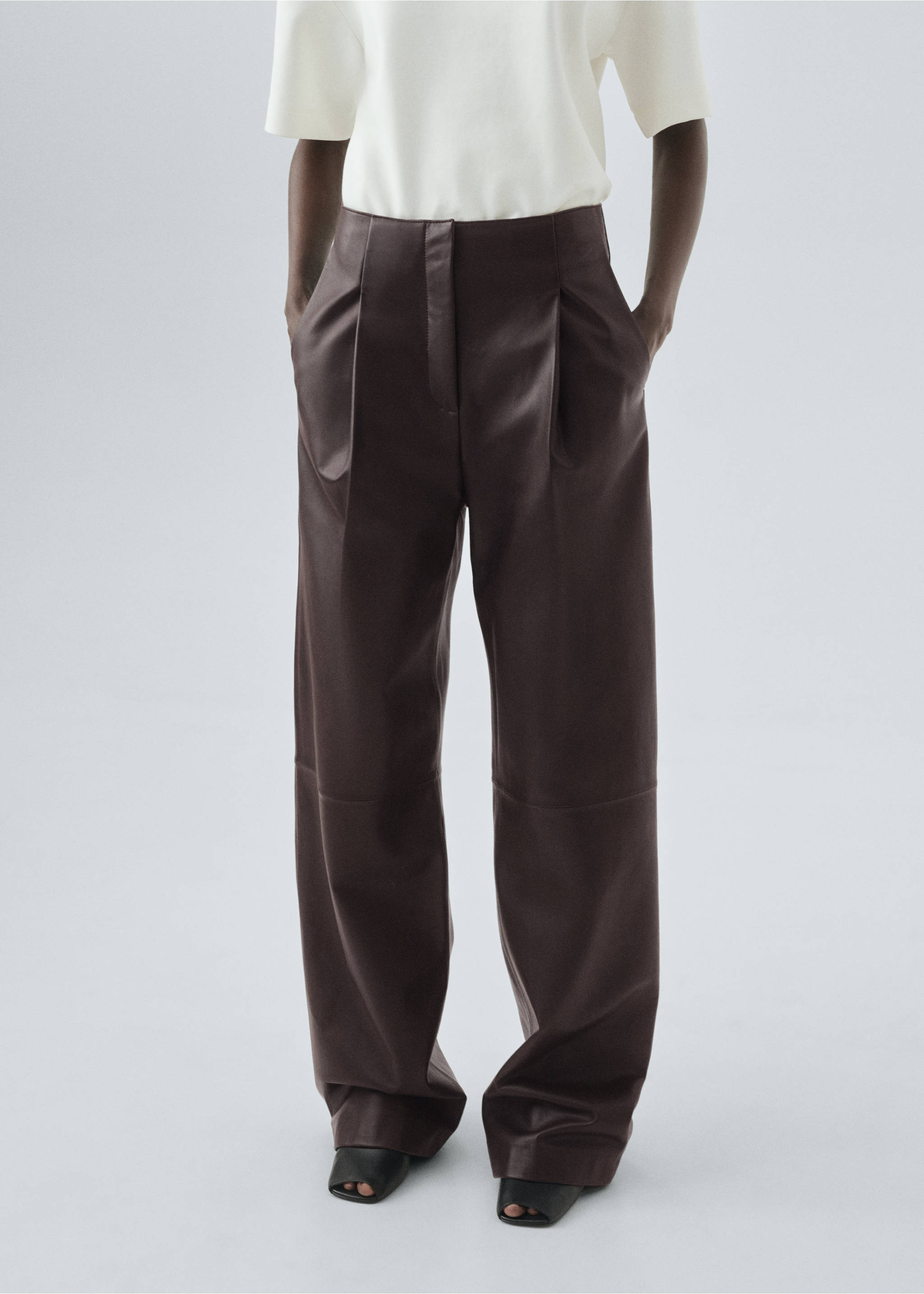 100% leather straight-leg trousers - Medium plane, Brown. Ref: 17046345-00.