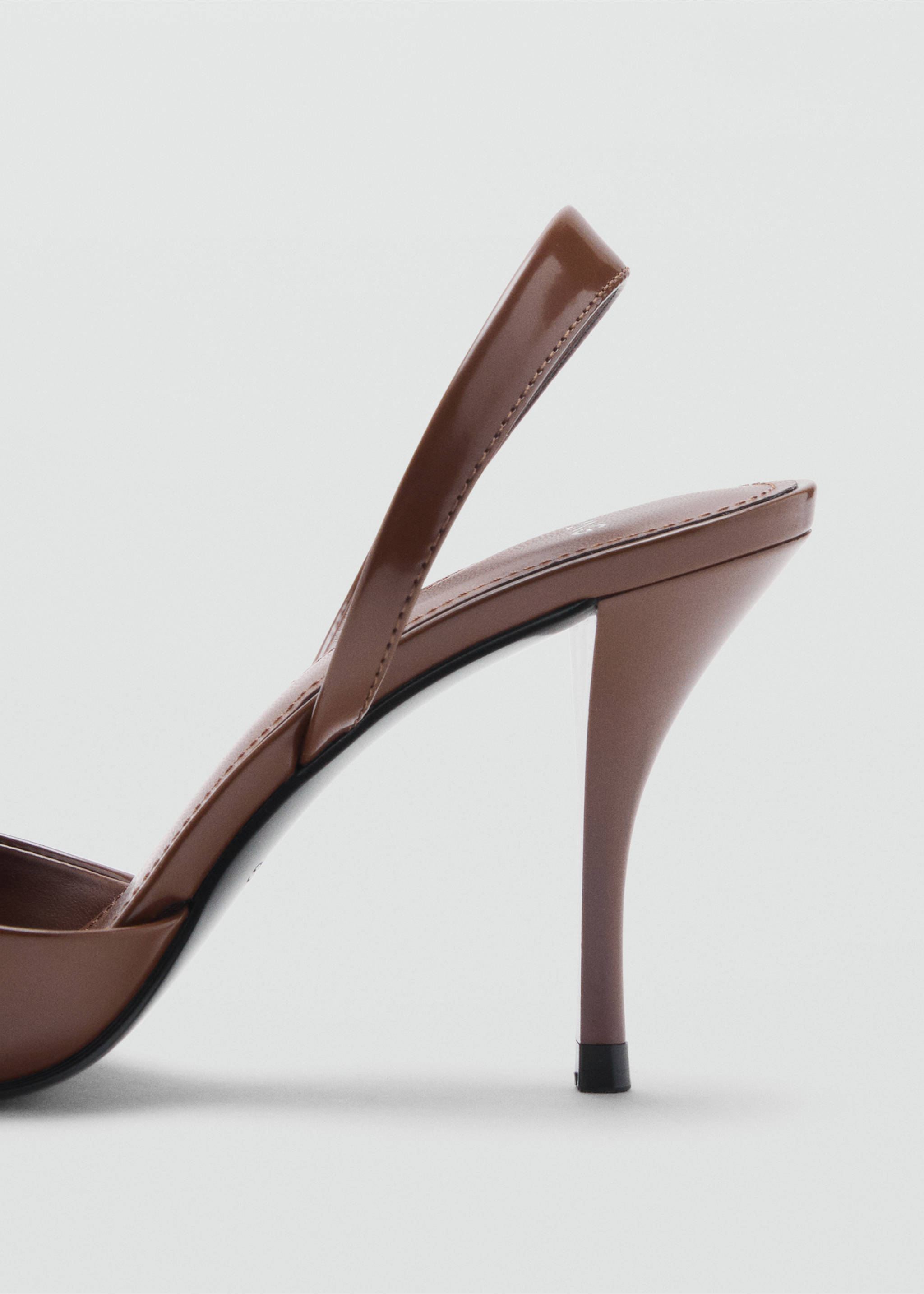 Patent leather pointed-toe court shoes - Details of the article 1, Cognac. Ref: 17046351-00.