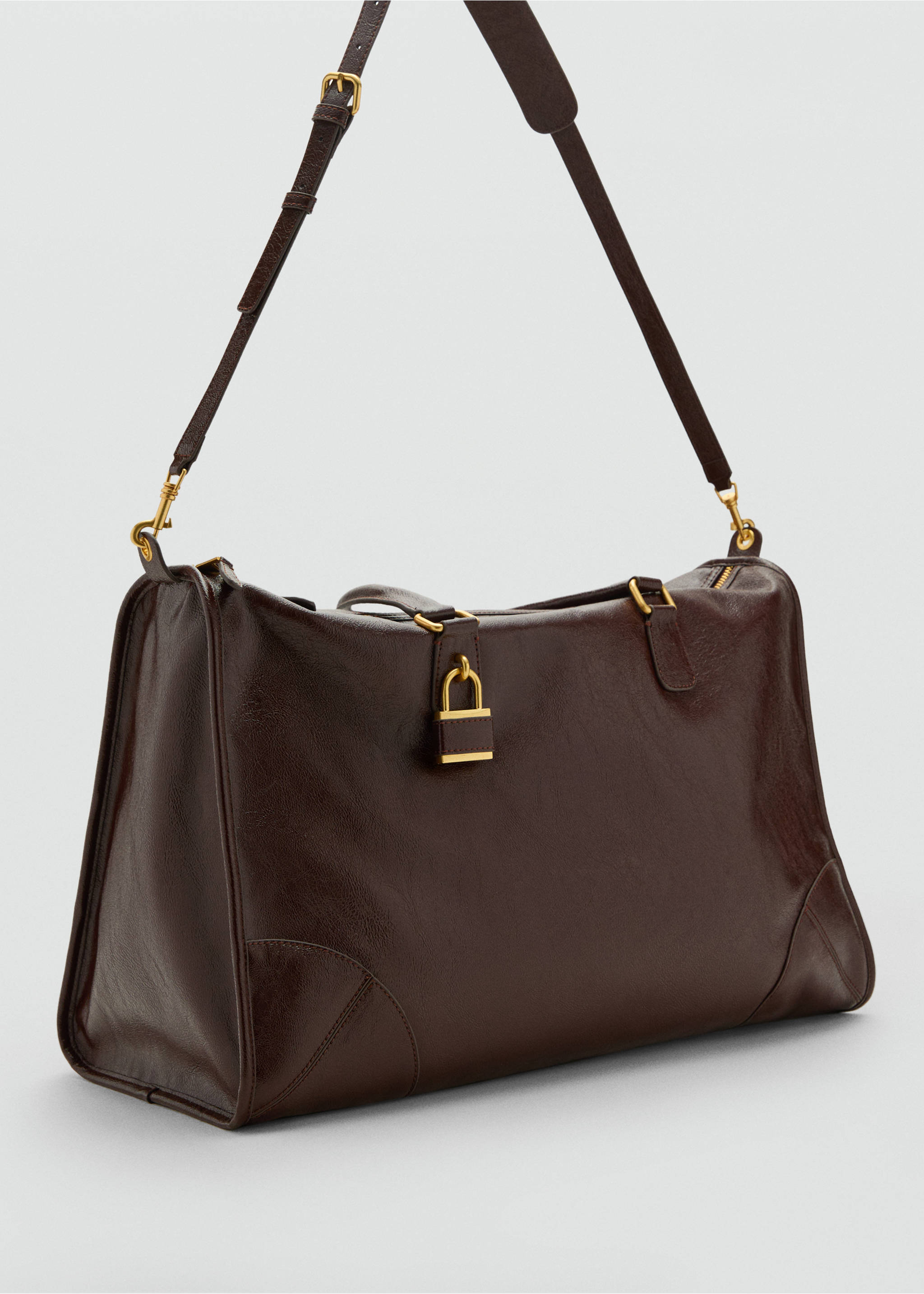 Maxi sac avec anses finition brillante - Plan moyen, Chocolat. Ref: 17046352-00.
