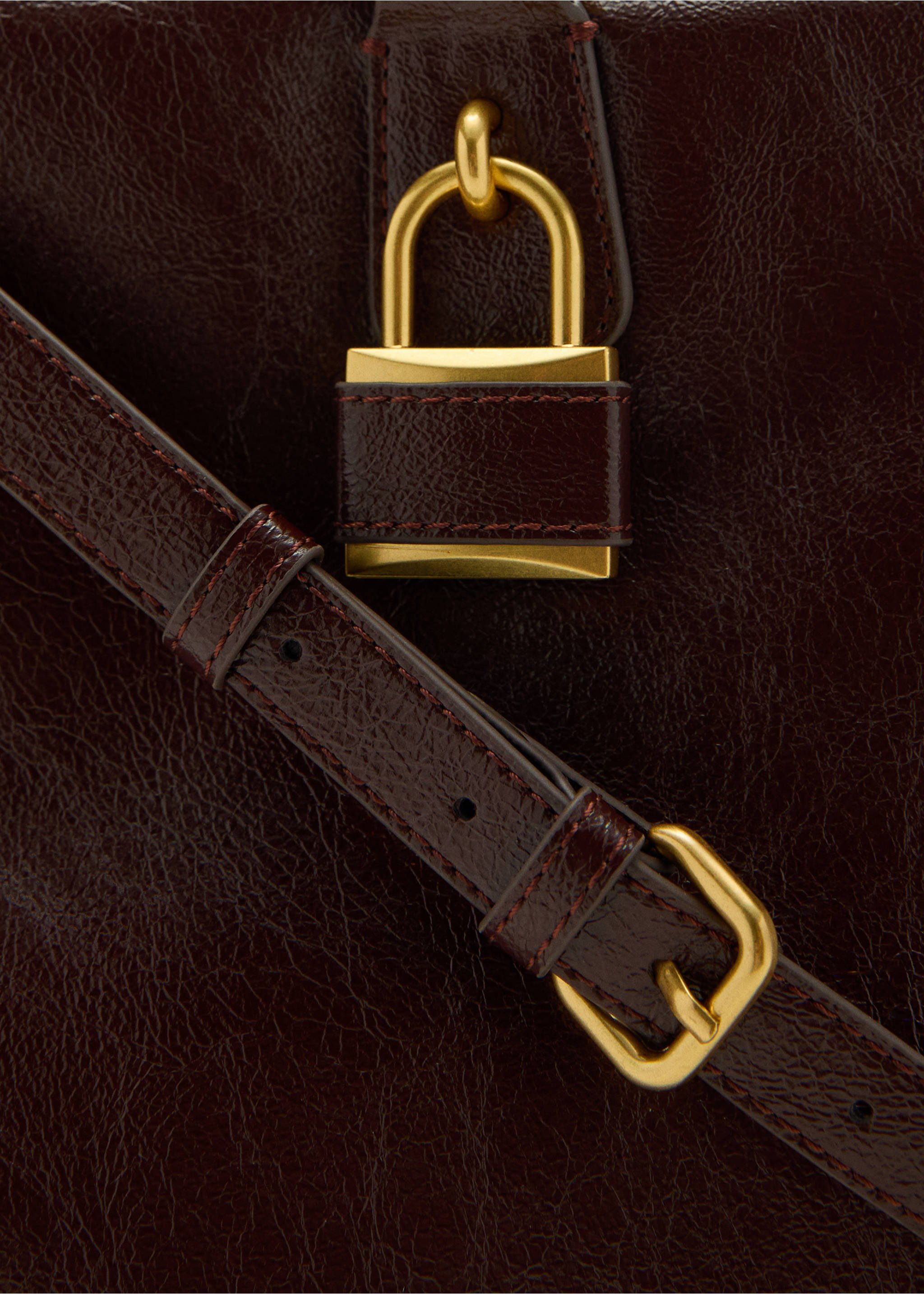 Maxi sac avec anses finition brillante - Détail de l'article 1, Chocolat. Ref: 17046352-00.