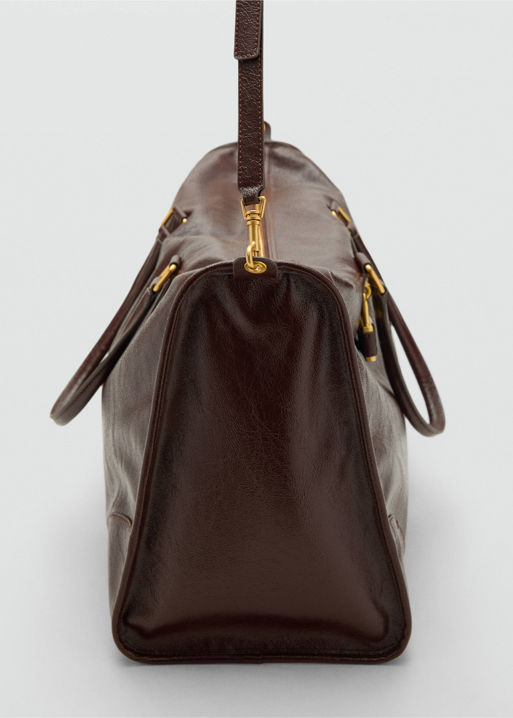 Maxi sac avec anses finition brillante - Détail de l'article 2, Chocolat. Ref: 17046352-00.