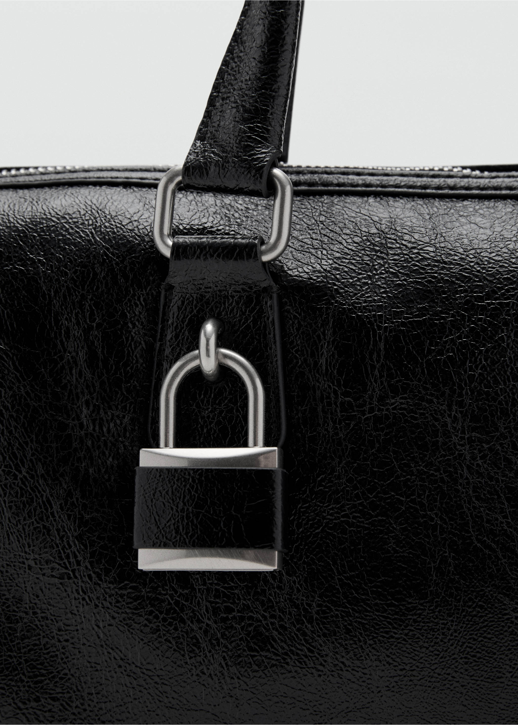 Shiny handbag with handles - Details of the article 2, Black. Ref: 17046353-00.