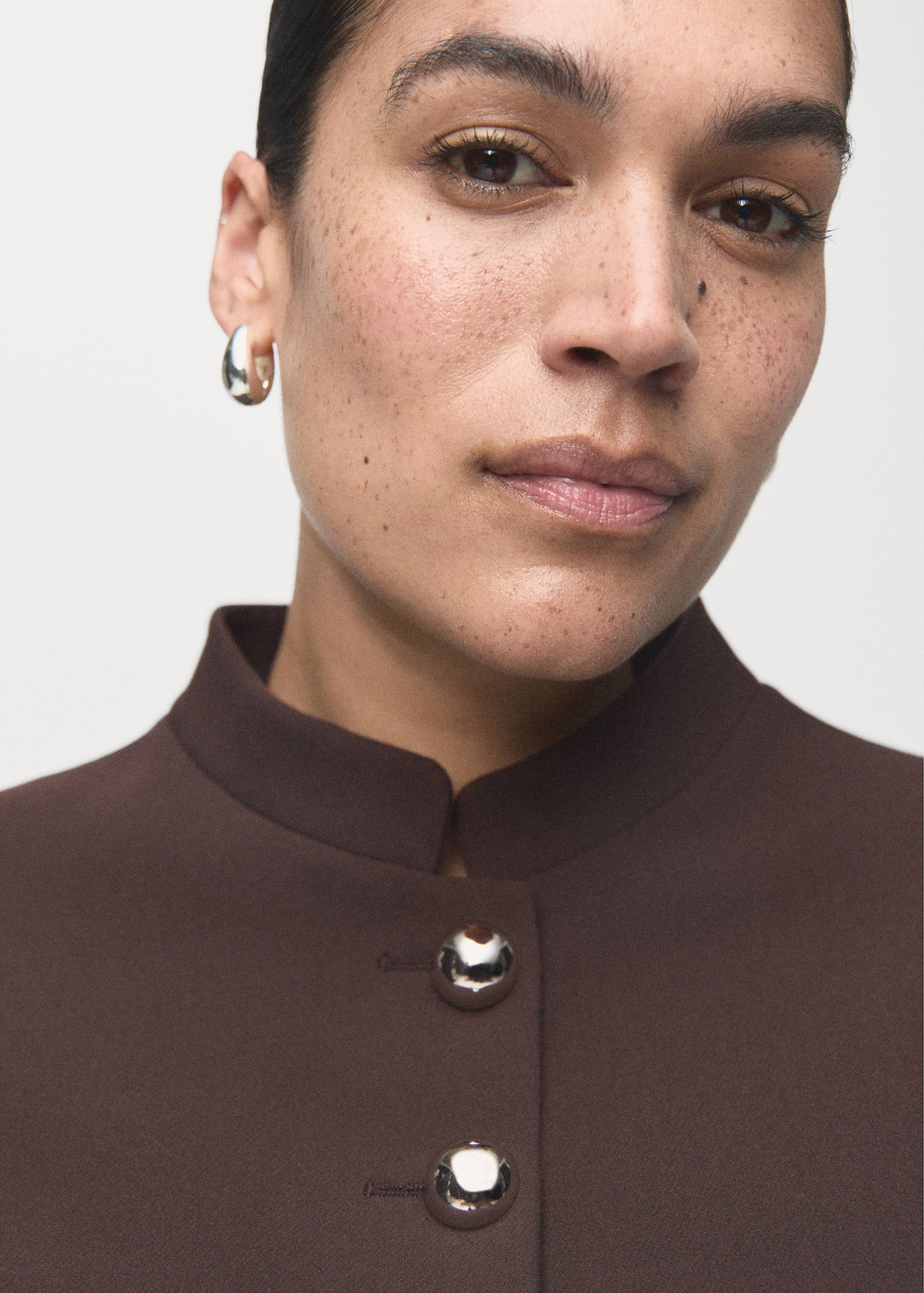 Chaqueta cuello tira botones joya - Detalle del artículo 4